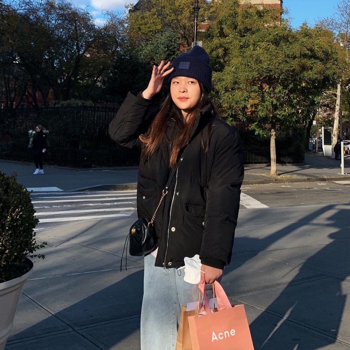 Acne Studios Large Face Logo Beanie Navy 착용 스타일