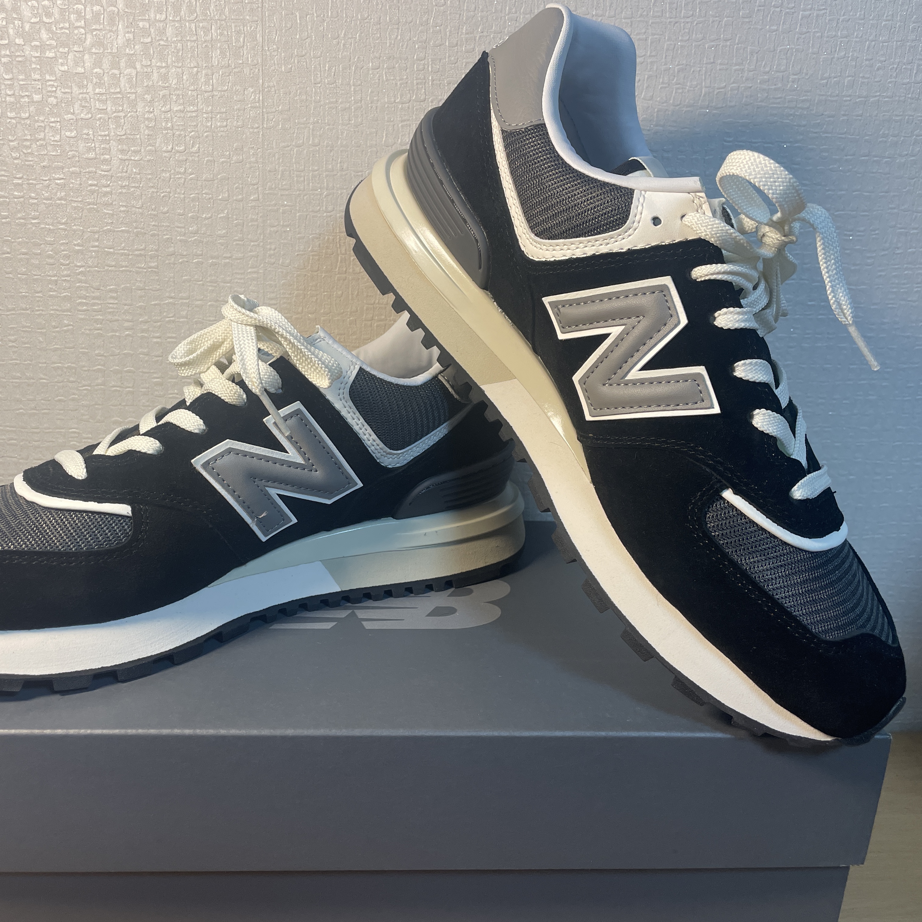New Balance 574 Legacy Black 착용 스타일