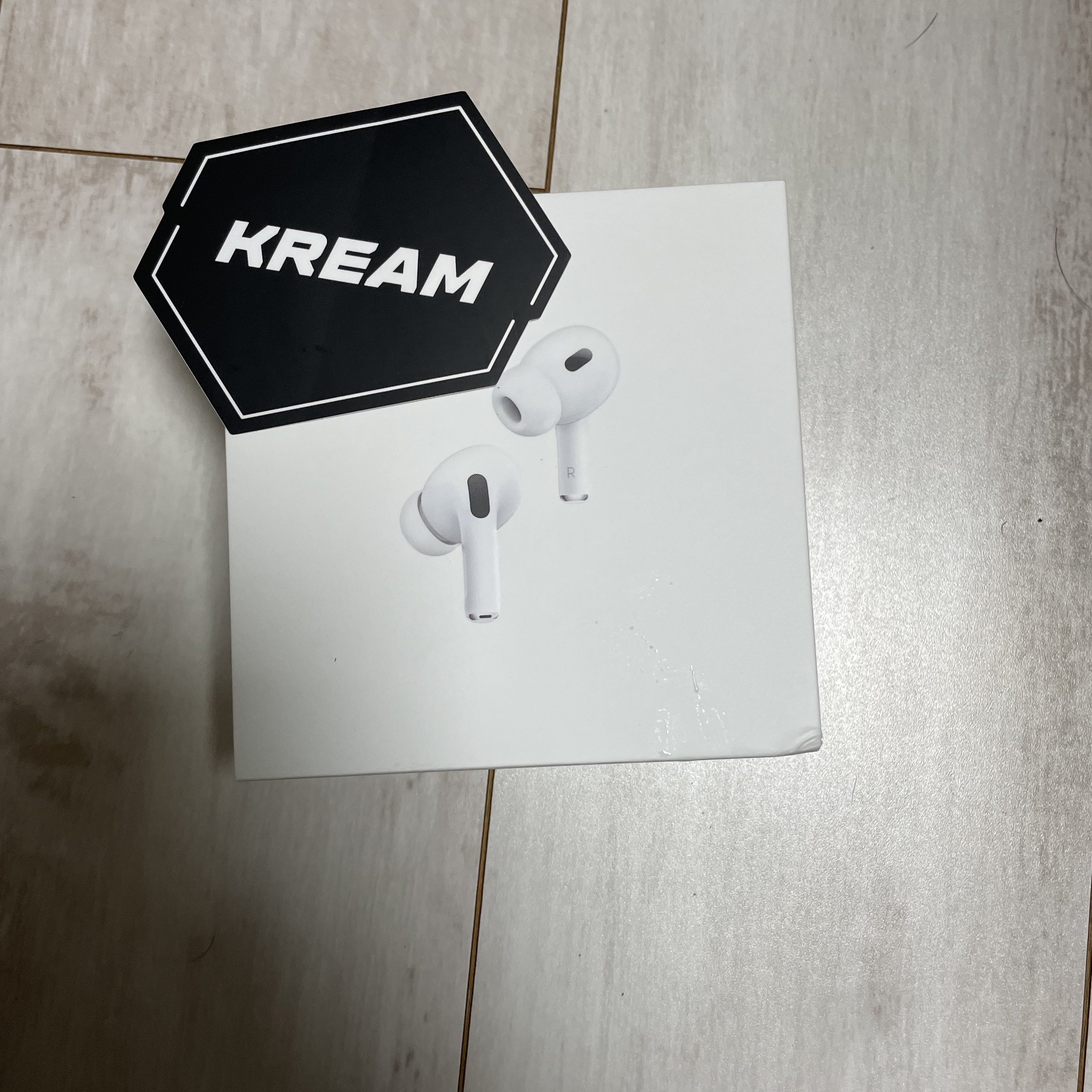 Apple AirPods Pro 2nd Gen (Korean Ver.) 착용 스타일