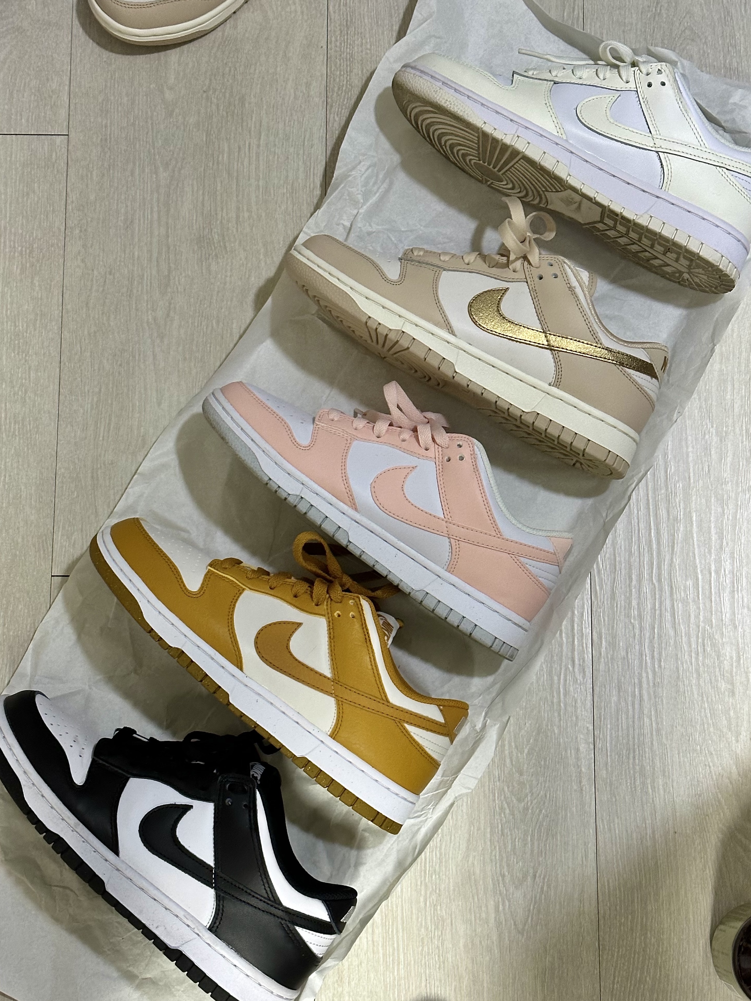 (GS) Nike Dunk Low Black, (W) Nike Dunk Low Next Nature Phantom 착용 스타일