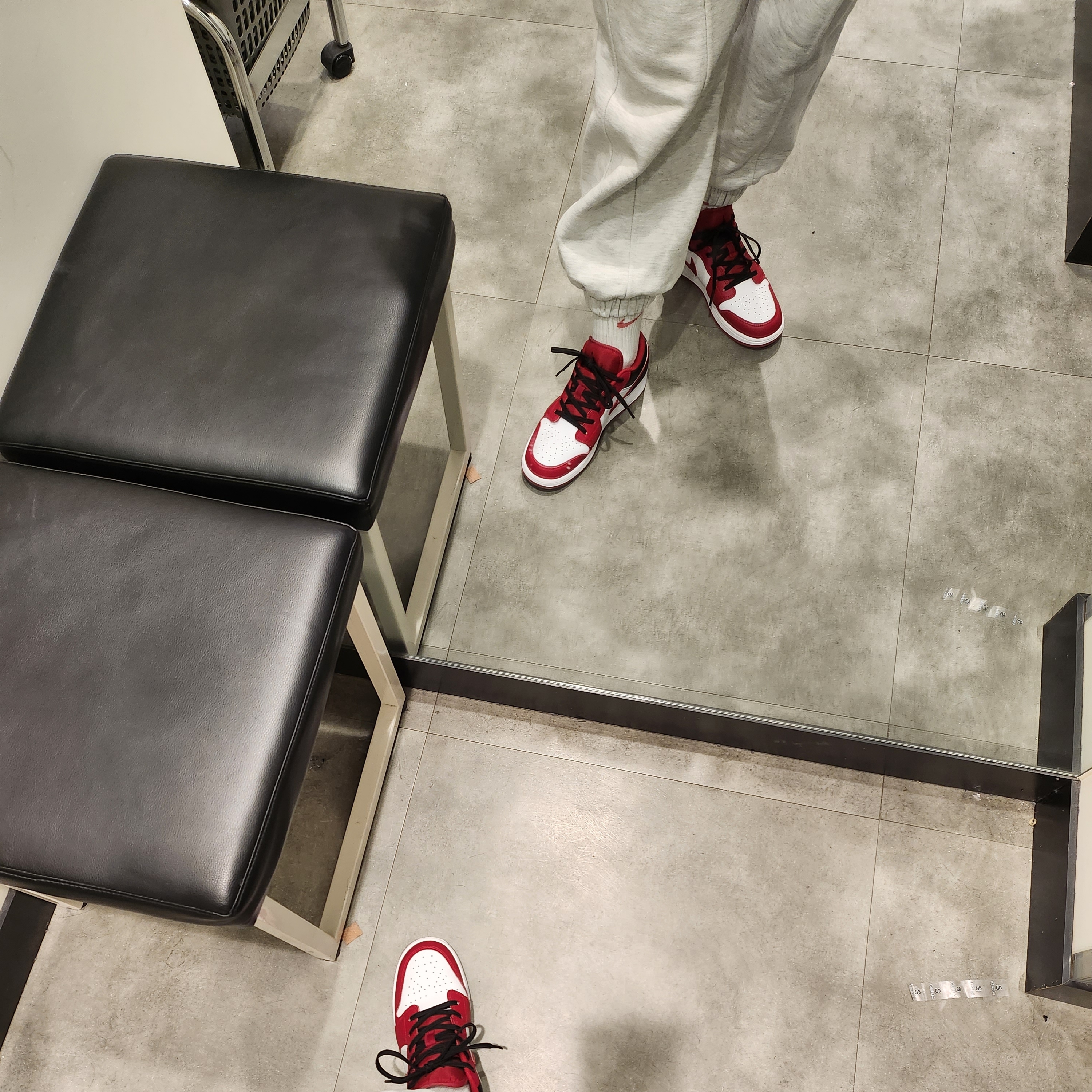 (GS) Jordan 1 Low White Gym Red Black, (GS) Jordan 1 Low Taxi 착용 스타일 - 5