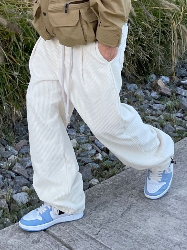 Jordan 1 Retro High OG University Blue, Jordan 1 Low Golf White and University Blue 착용 스타일
