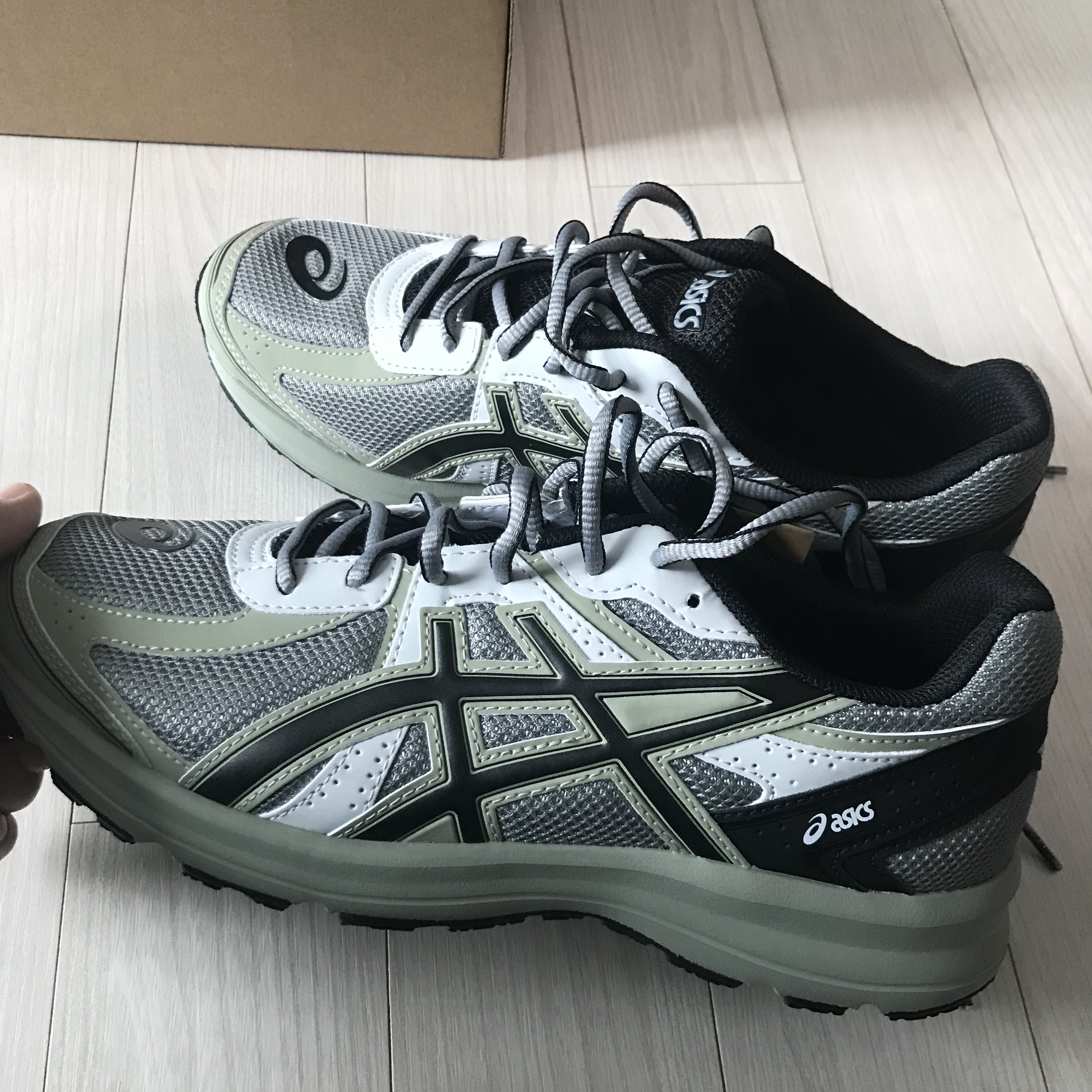 Asics Jog 100 S Sheet Rock - 2E Wide 착용 스타일