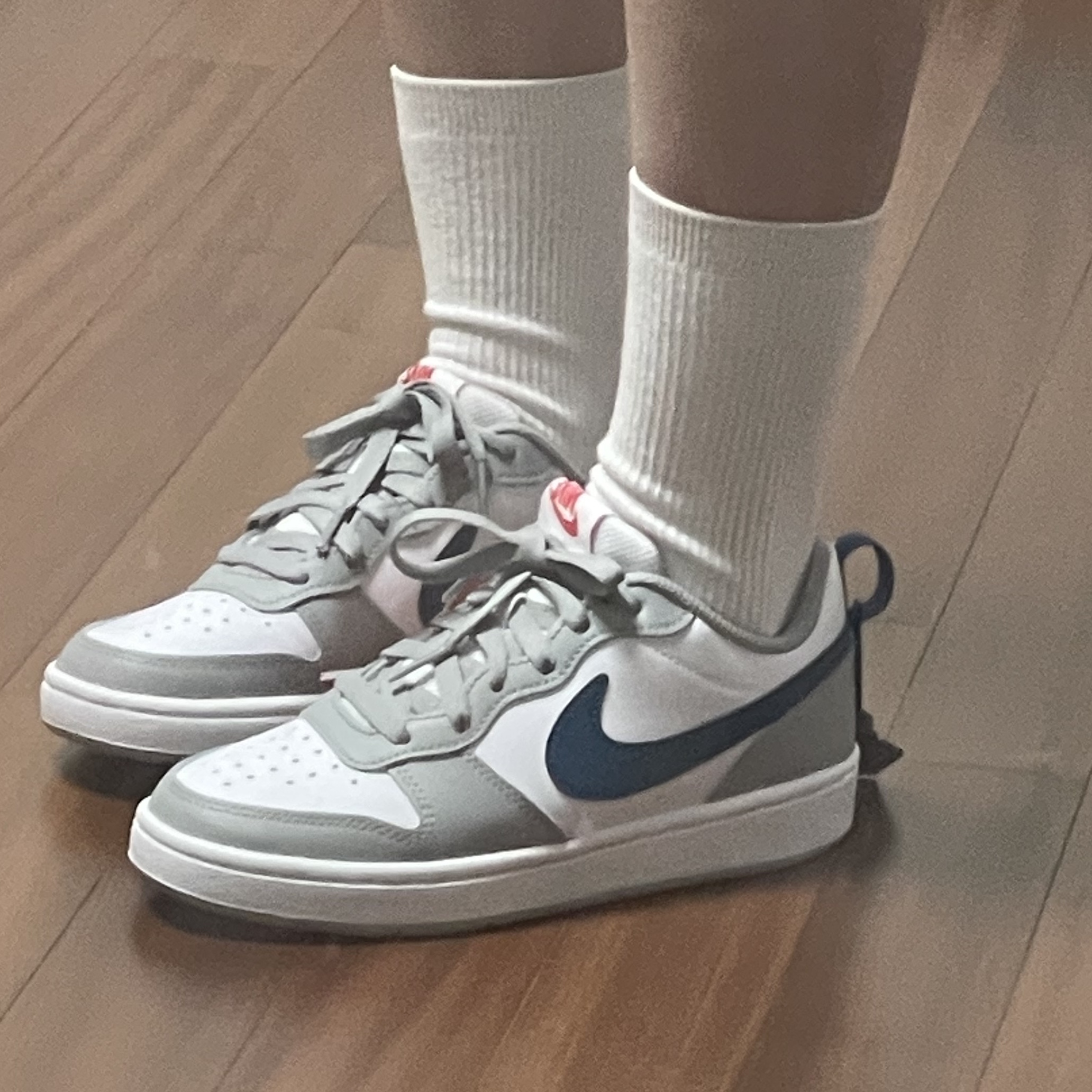 (GS) Nike Court Borough Low 2 Light Smoke Grey 착용 스타일