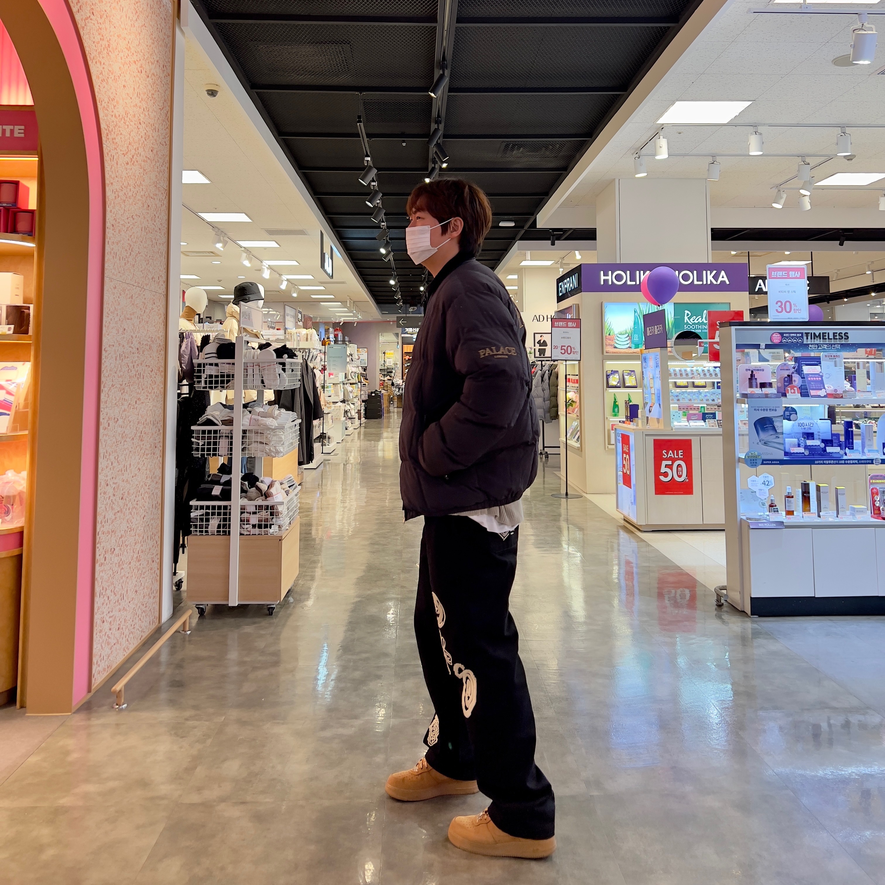 Palace Puff Dadda Jacket Black - 20FW, Stussy Noma Icon Beach Pants Washed Black 착용 스타일 - 2