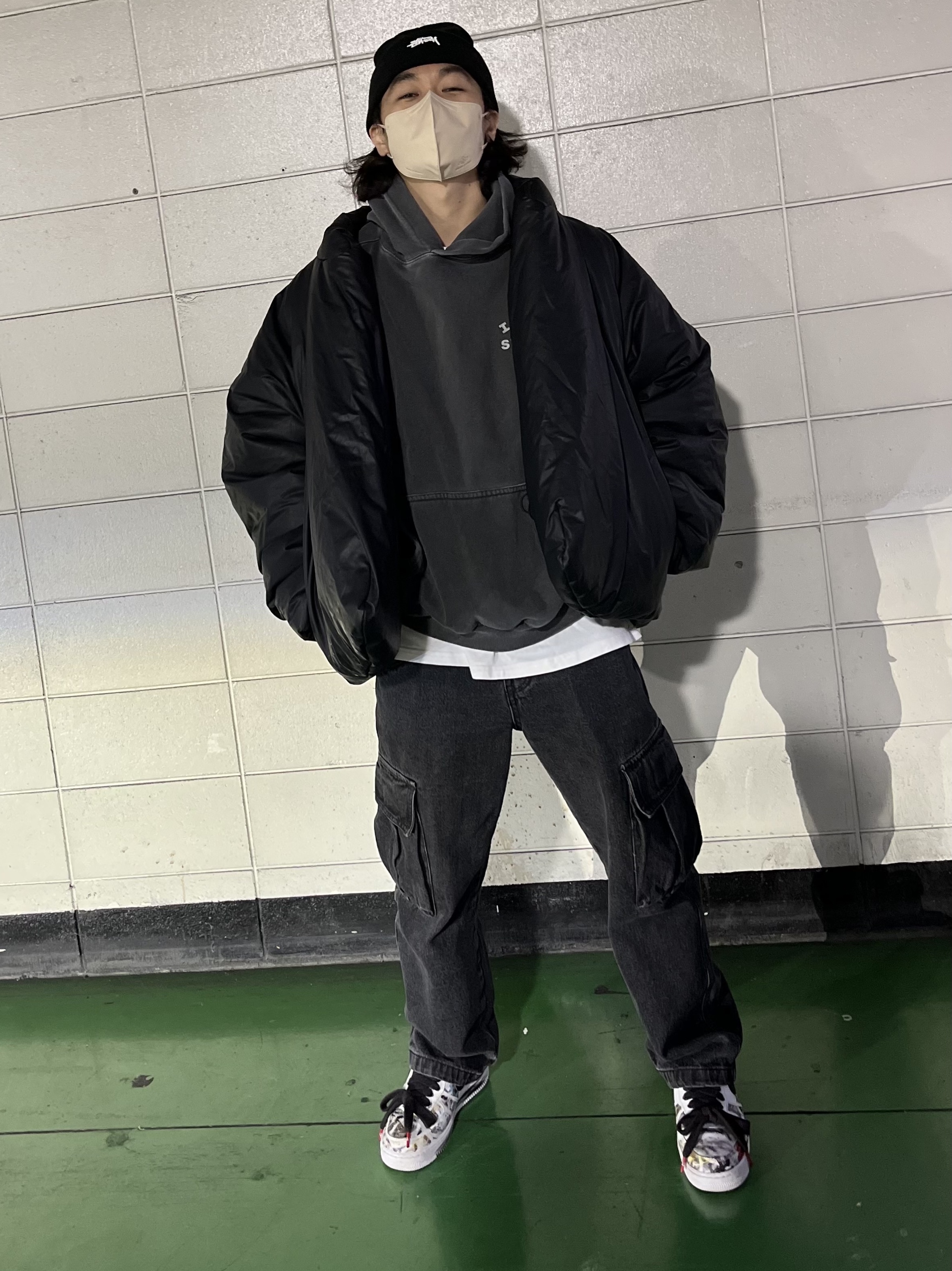 Nike x Stussy NRG Cuffed Beanie Black, IAB Studio Pigment Hoodie & Sack Black 착용 스타일