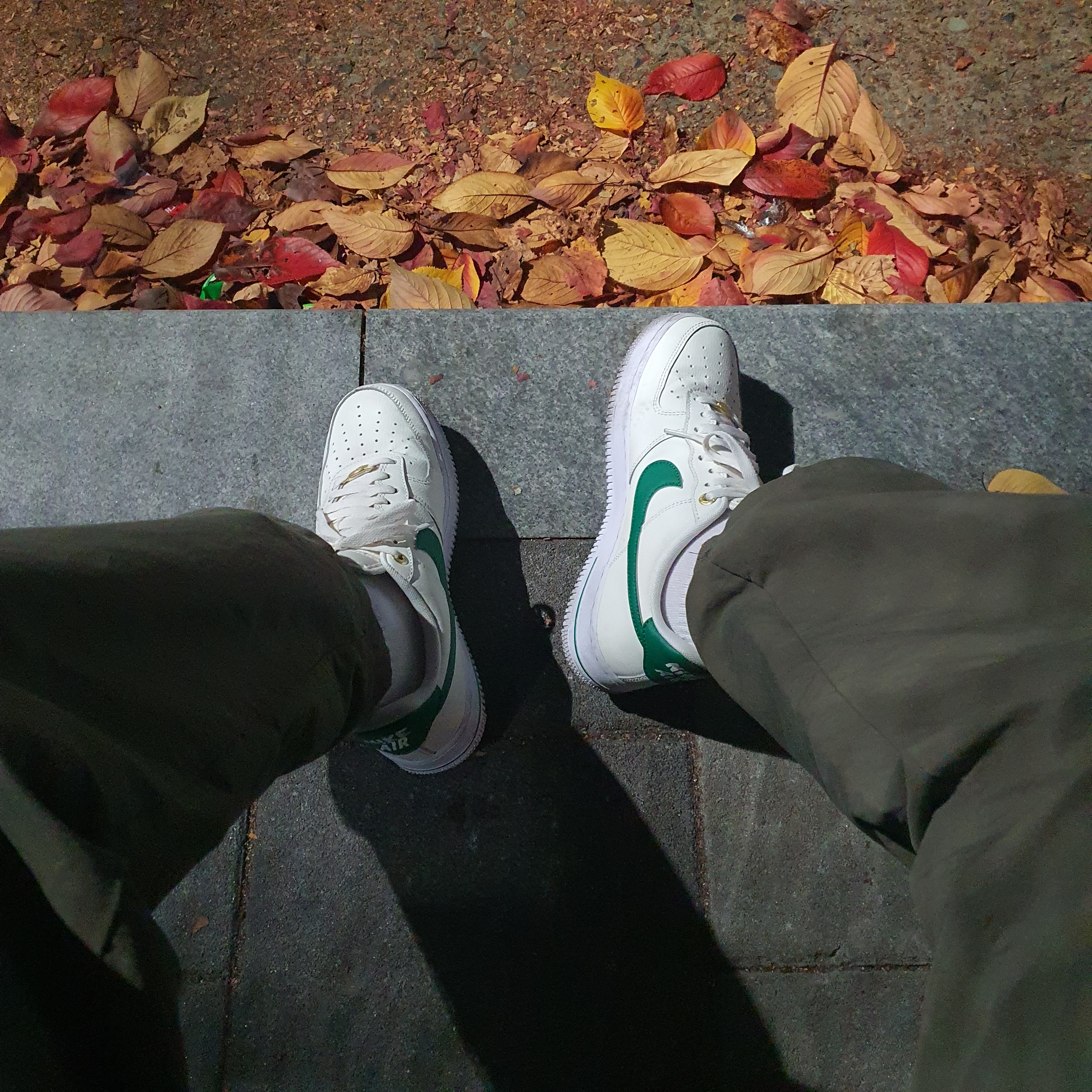 Nike Air Force 1 '07 LV8 40th Anniversary Join Forces Sail Malachite 착용 스타일 - 2