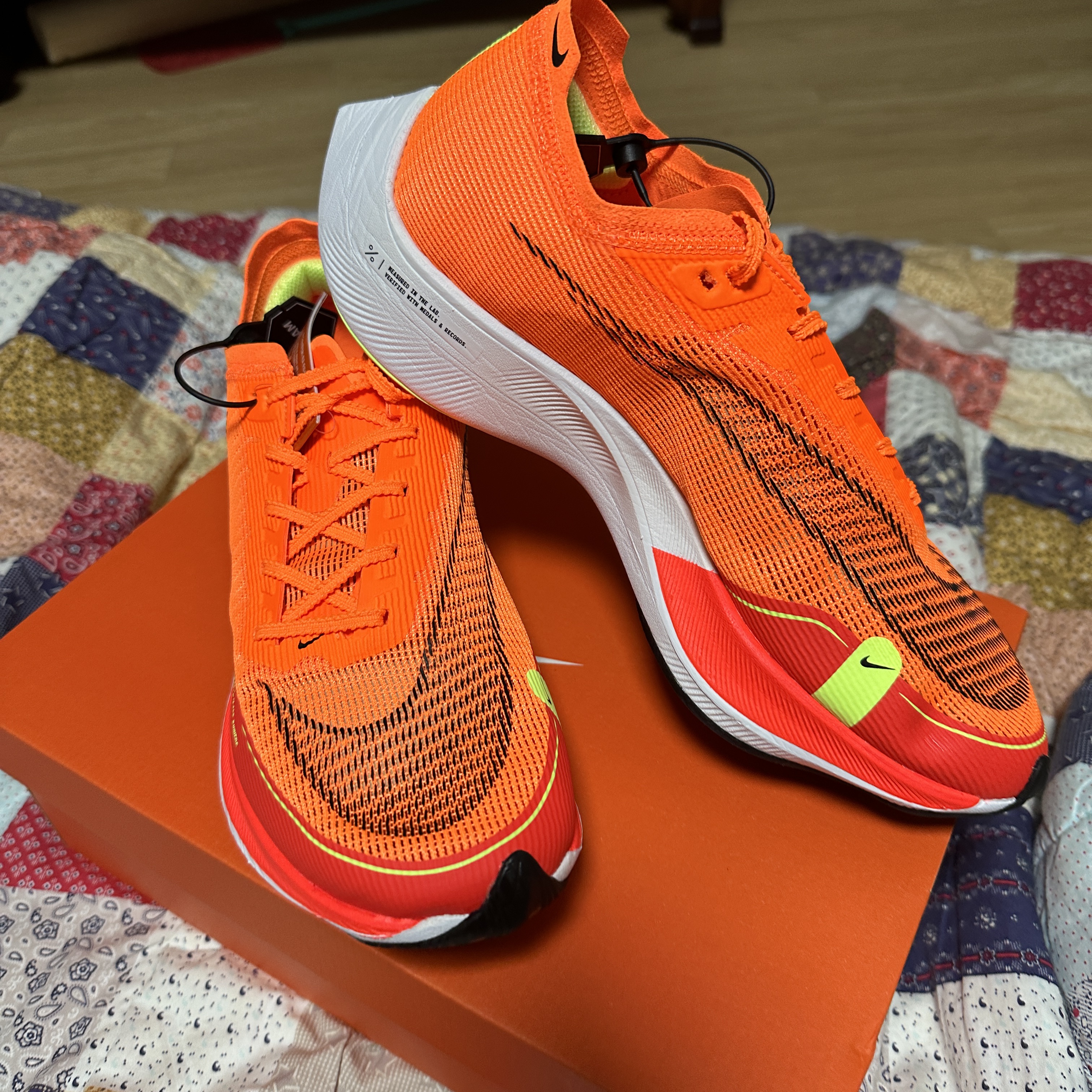 Nike ZoomX Vaporfly Next% 2 Total Orange 착용 스타일