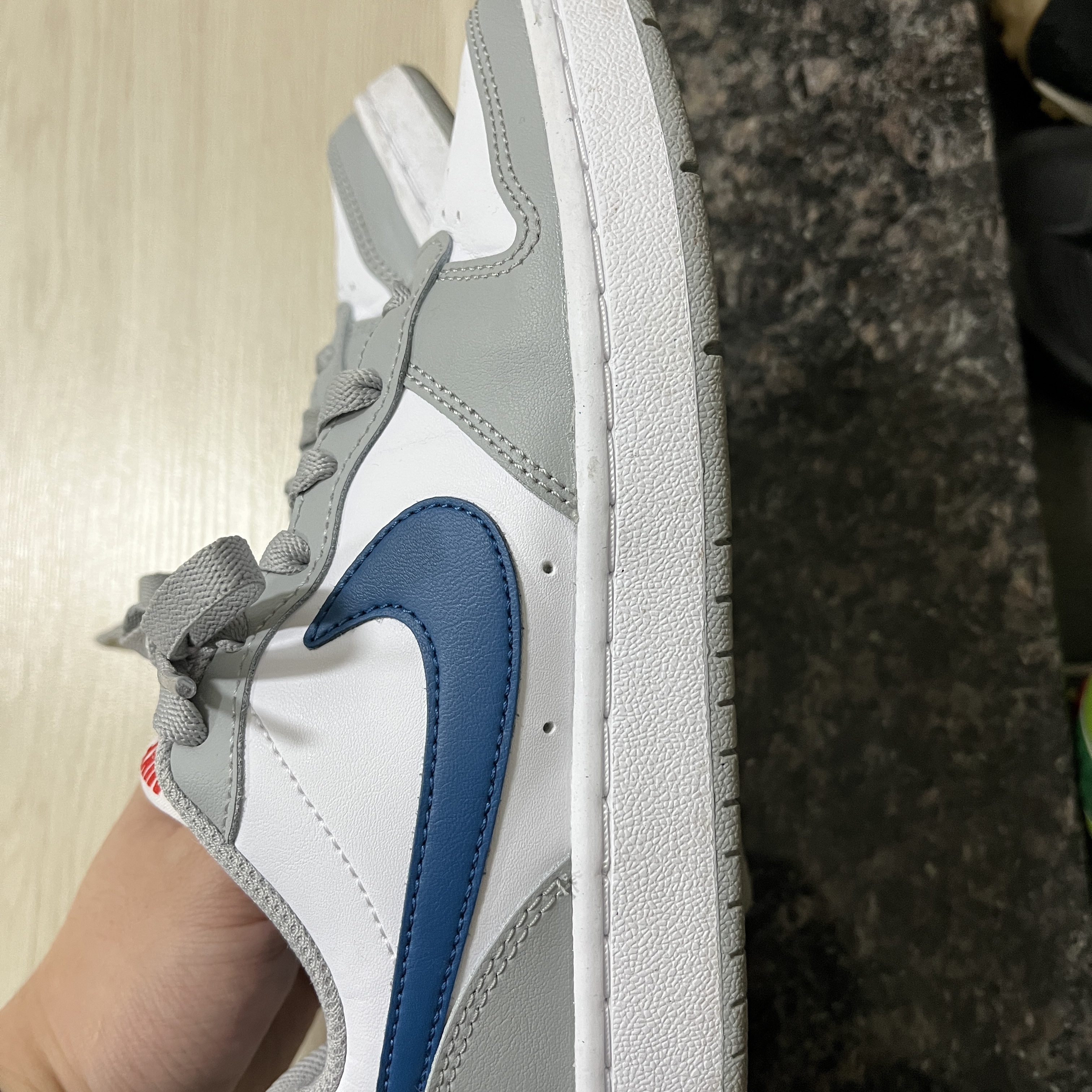 (GS) Nike Court Borough Low 2 Light Smoke Grey 착용 스타일 - 3