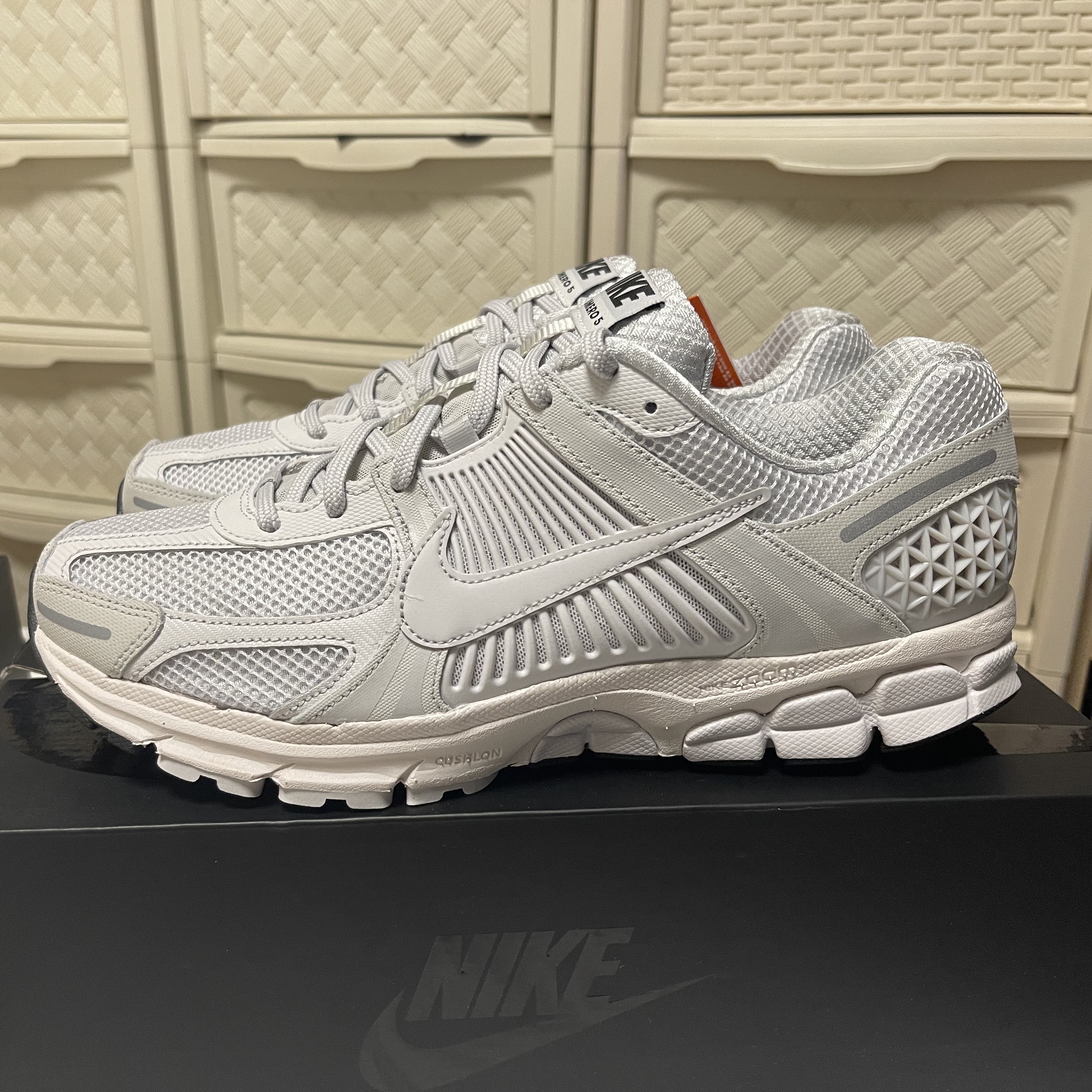 Nike Zoom Vomero 5 SP Vast Grey 2023 착용 스타일