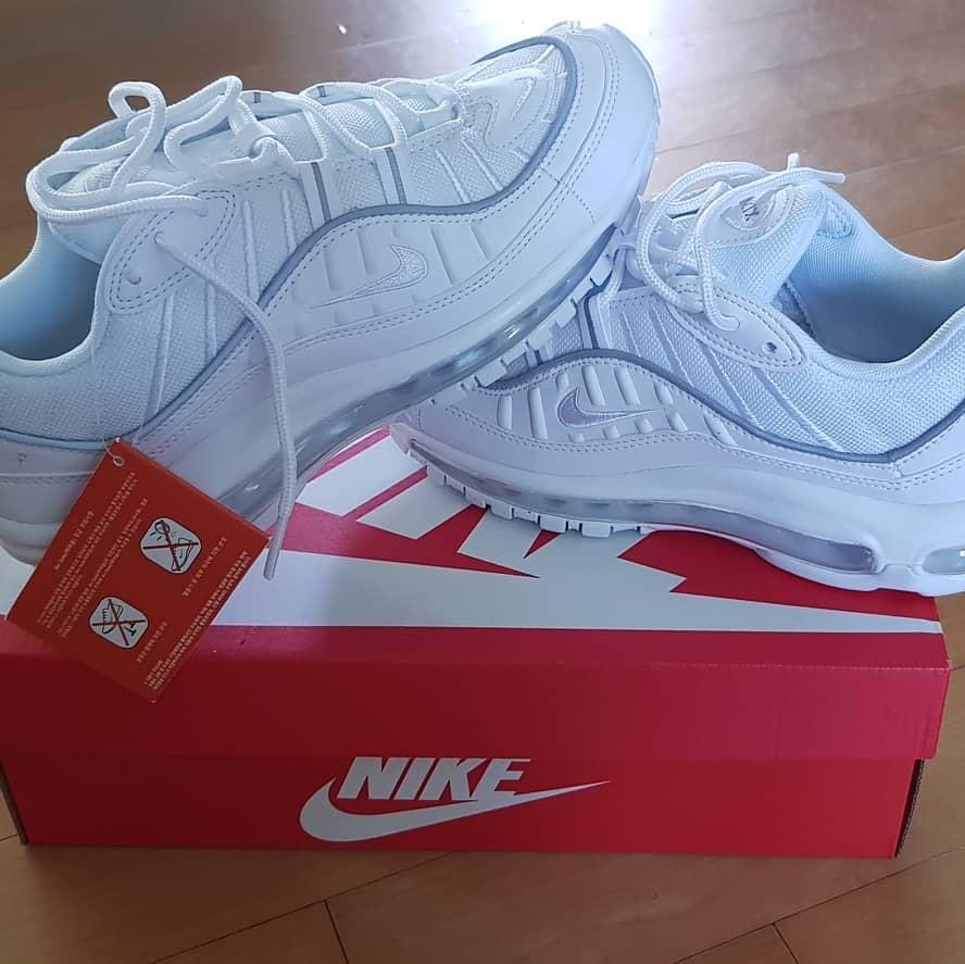(W) Nike Air Max 98 Triple White 착용 스타일