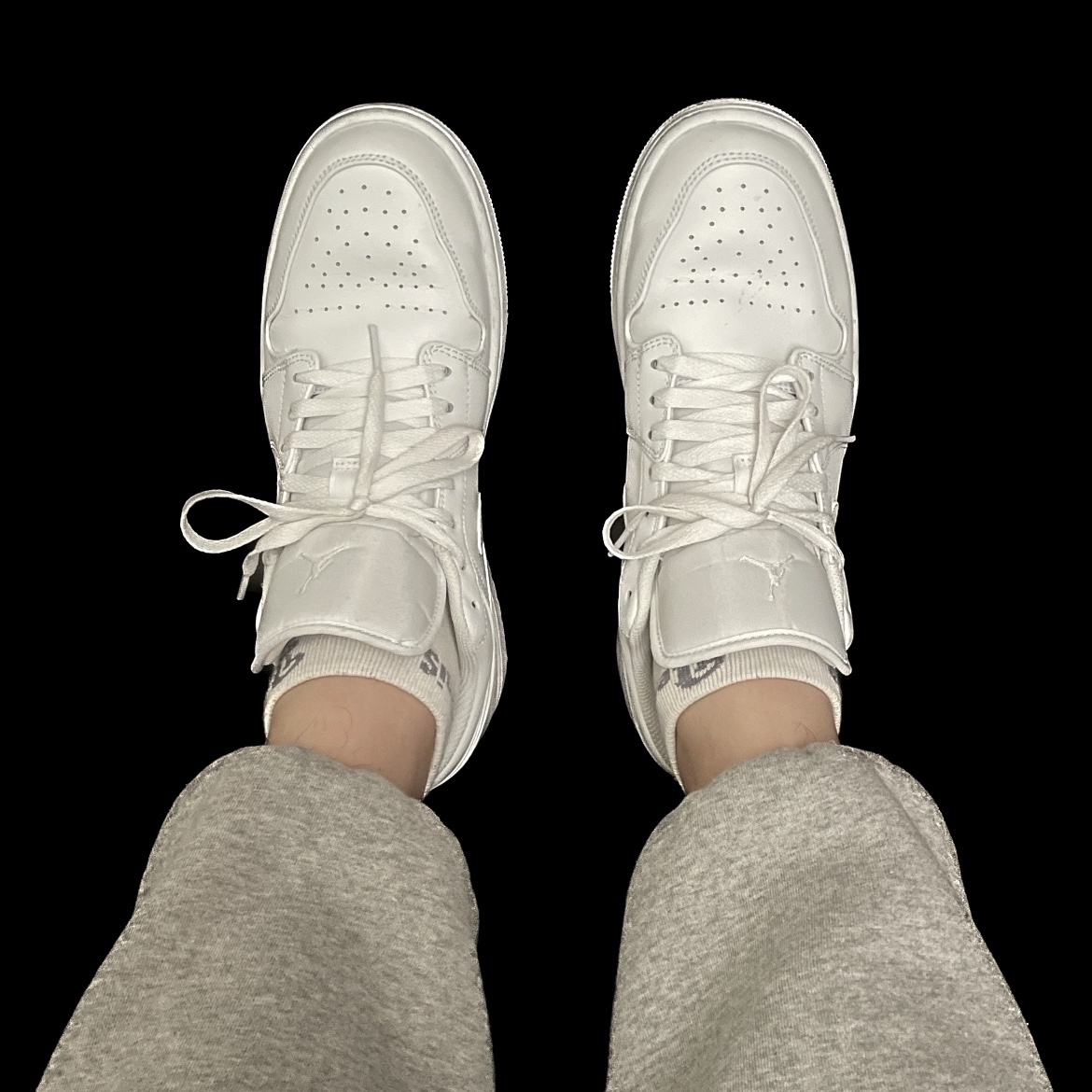 Jordan 1 Low Triple White 착용 스타일