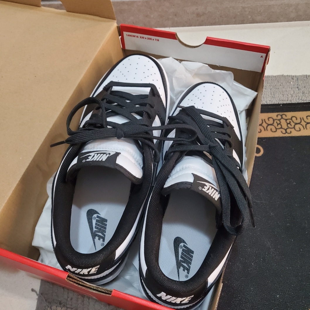 Nike Dunk Low Retro Black 착용 스타일