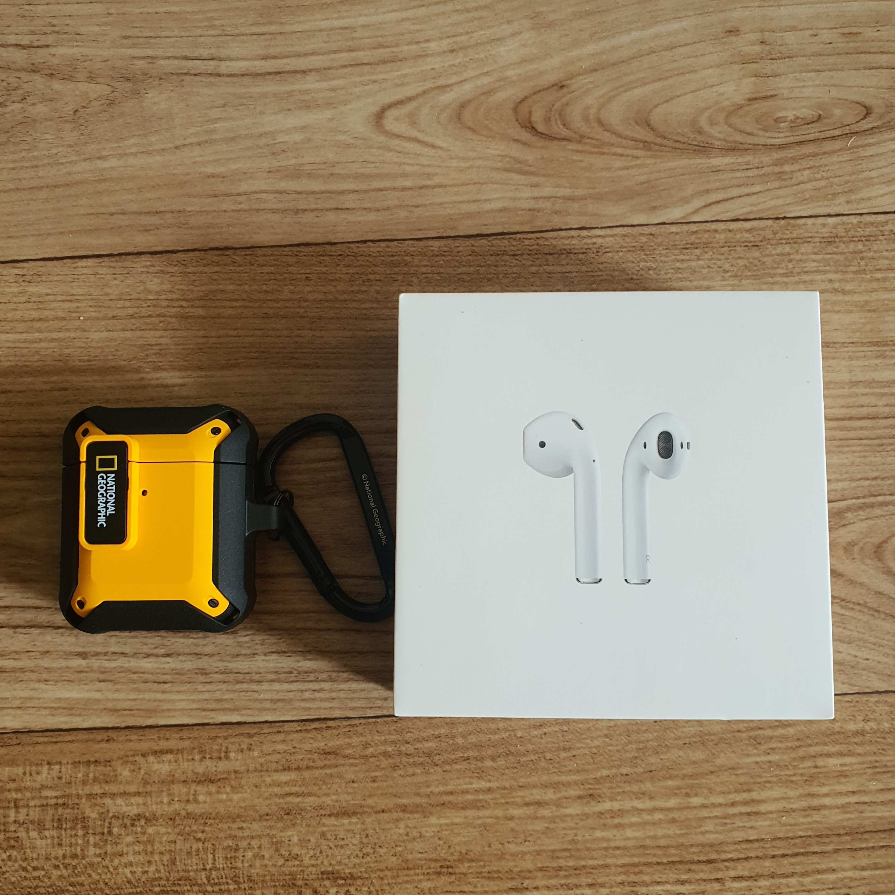 Apple AirPods 2nd Gen (Korean Ver.) 착용 스타일 - 2