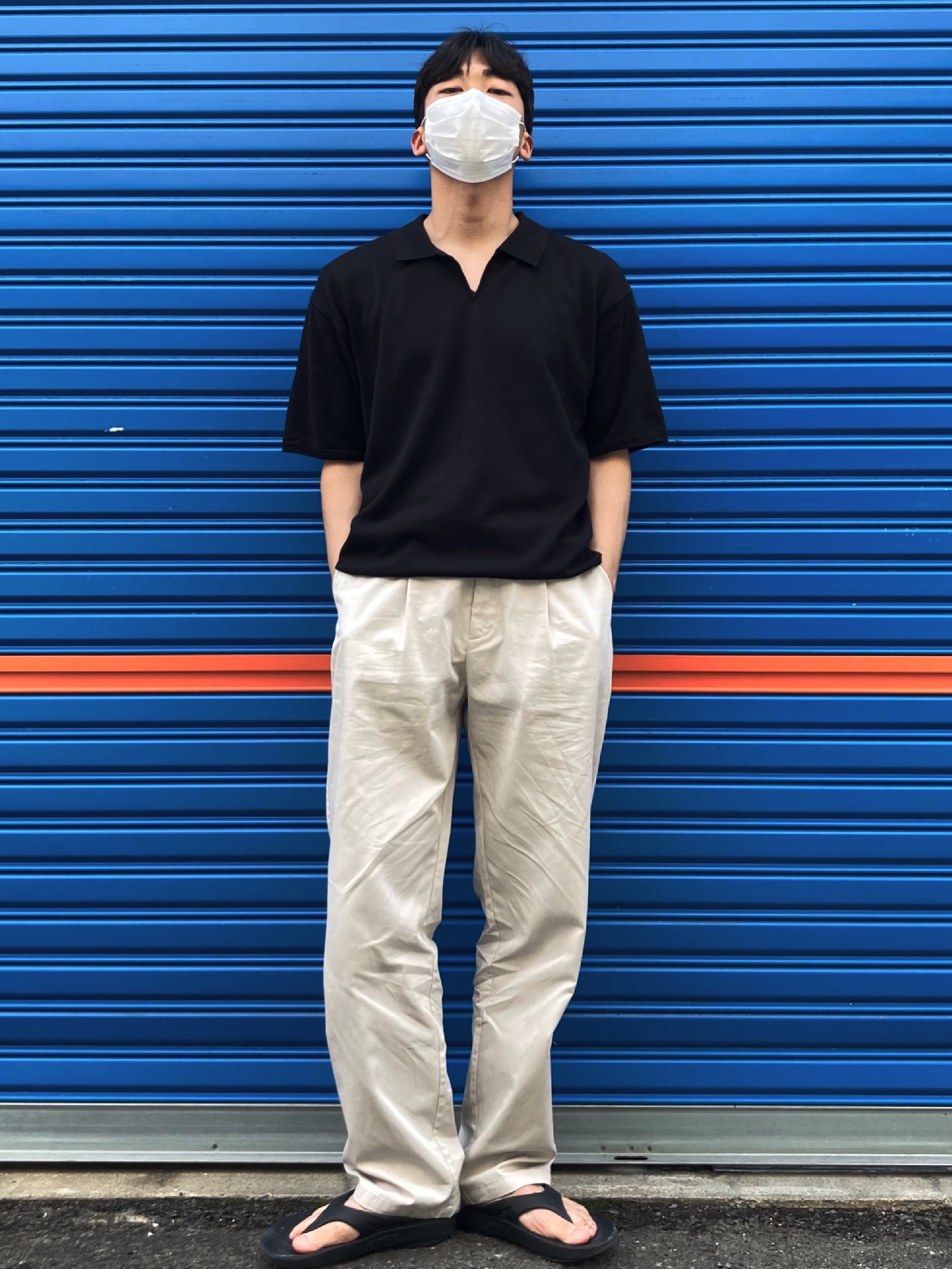 Oofos OOriginal Black 착용 스타일