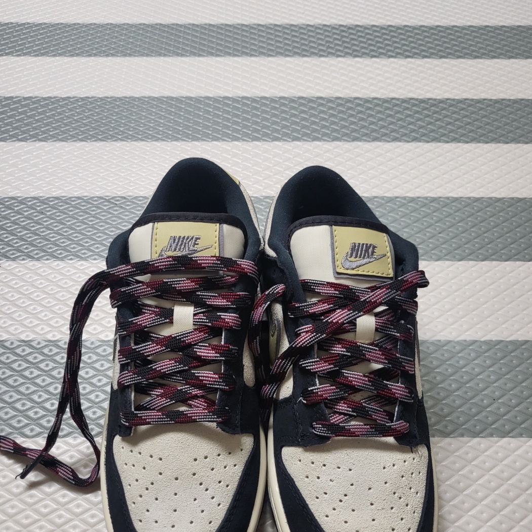 (W) Nike Dunk Low LX Black Suede 착용 스타일 - 2