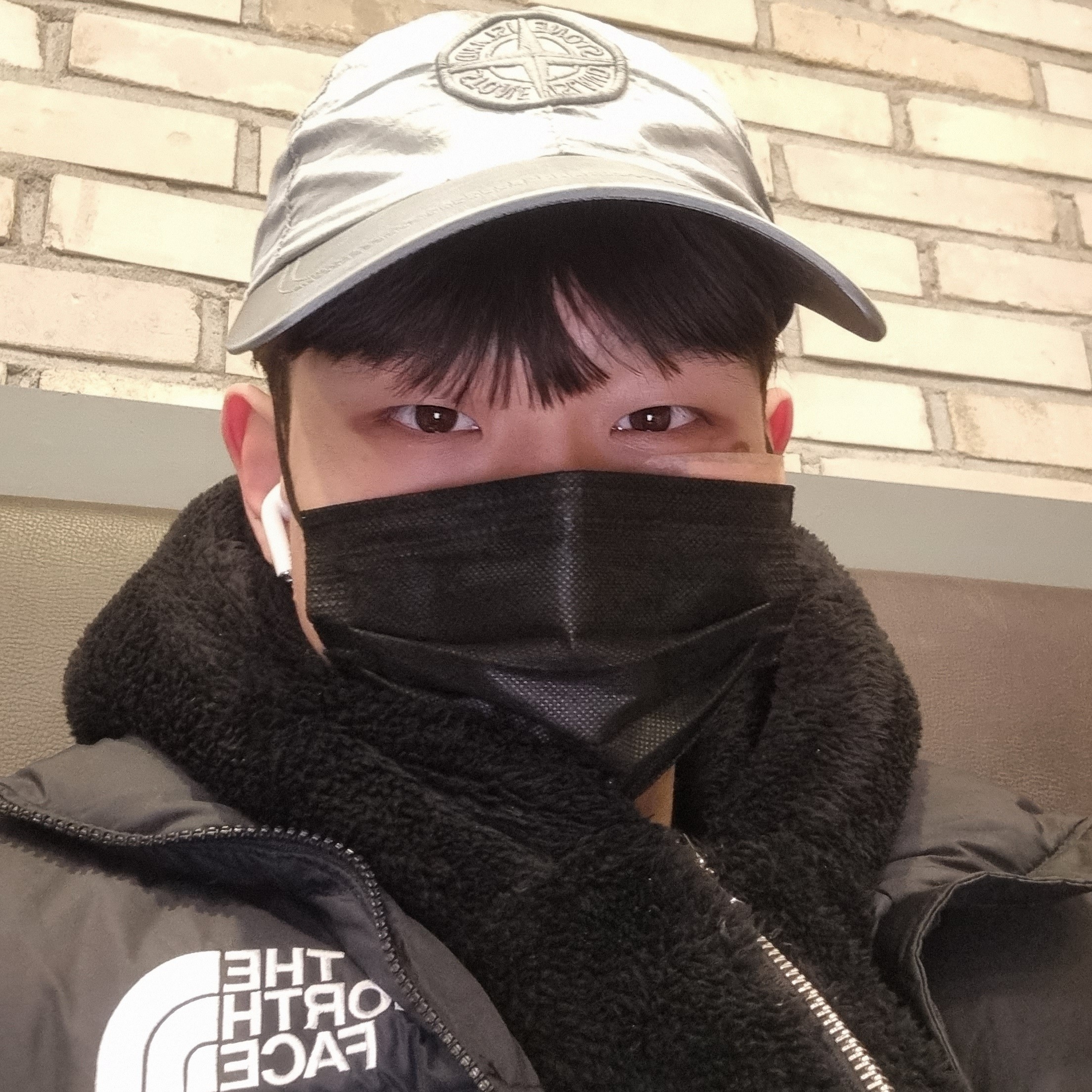 Stone Island 99576 Nylon Metal 6-Panel Cap Aqua - 22FW, The North Face 1996 Eco Nuptse Jacket Black 착용 스타일 - 2