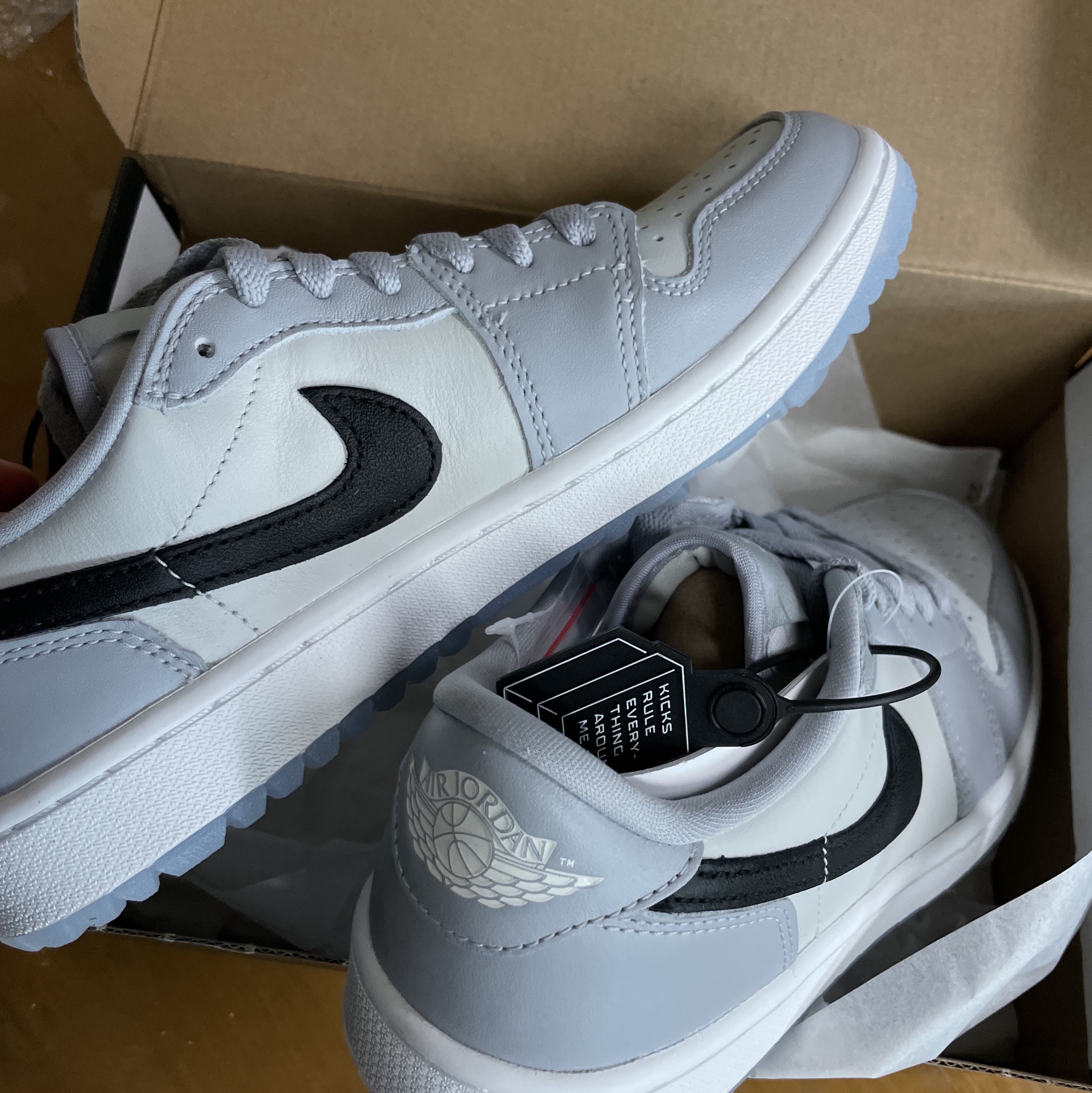 Jordan 1 Low Golf Wolf Grey 착용 스타일