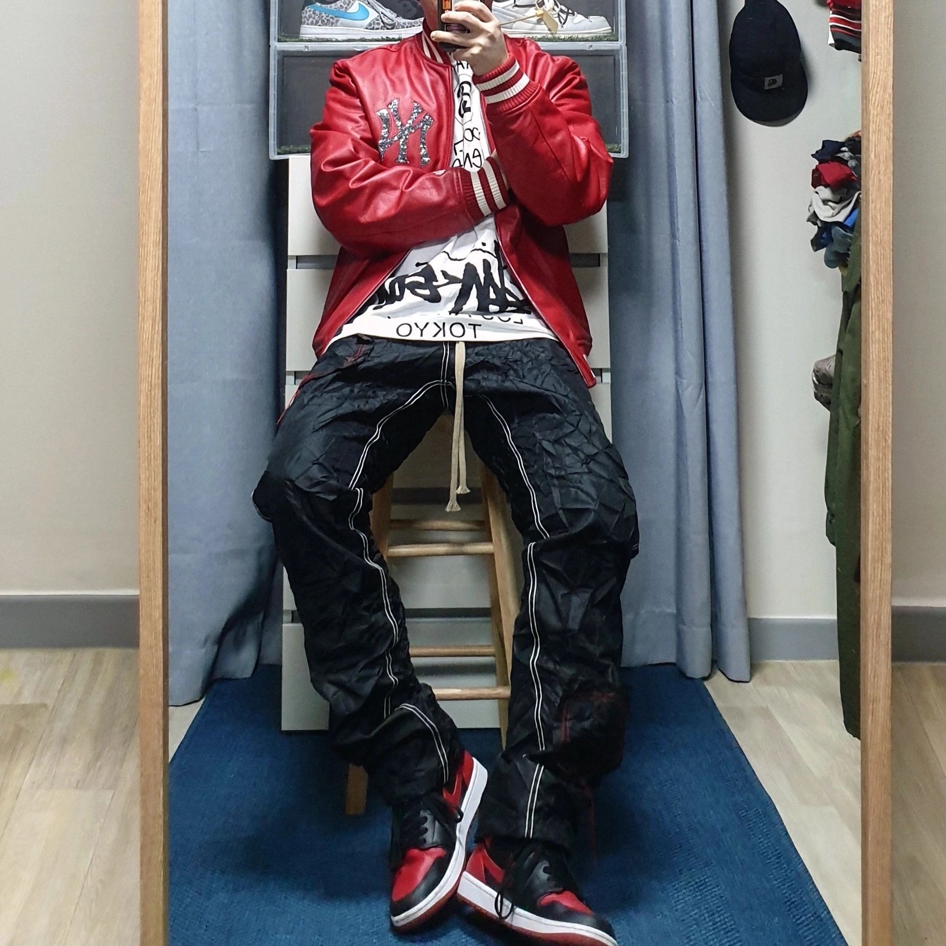 Jordan 1 Mid Bred Banned 2020, Stussy x Takahiromiyashita The Soloist 40 WT T-Shirt 착용 스타일