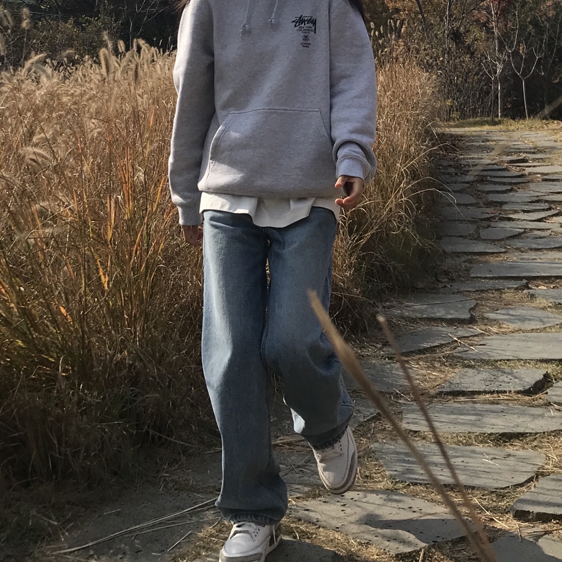(W) Jordan 3 x A Ma Maniere Retro SP, Stussy World Tour Hoodie Ash Heather 2022 착용 스타일 - 1