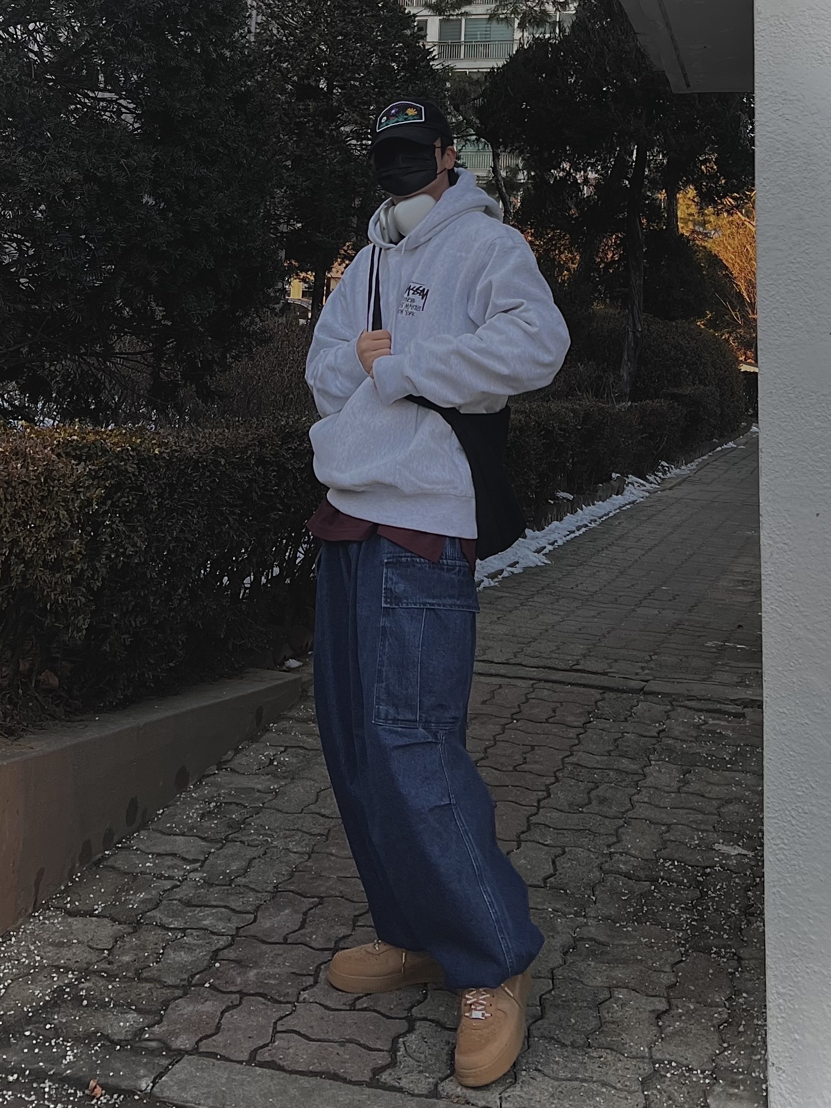 Stussy Stock DSM New York Hoodie Ash Heather 2022, Apple AirPods Max Lightning Silver (Korean Ver.) 착용 스타일 - 2