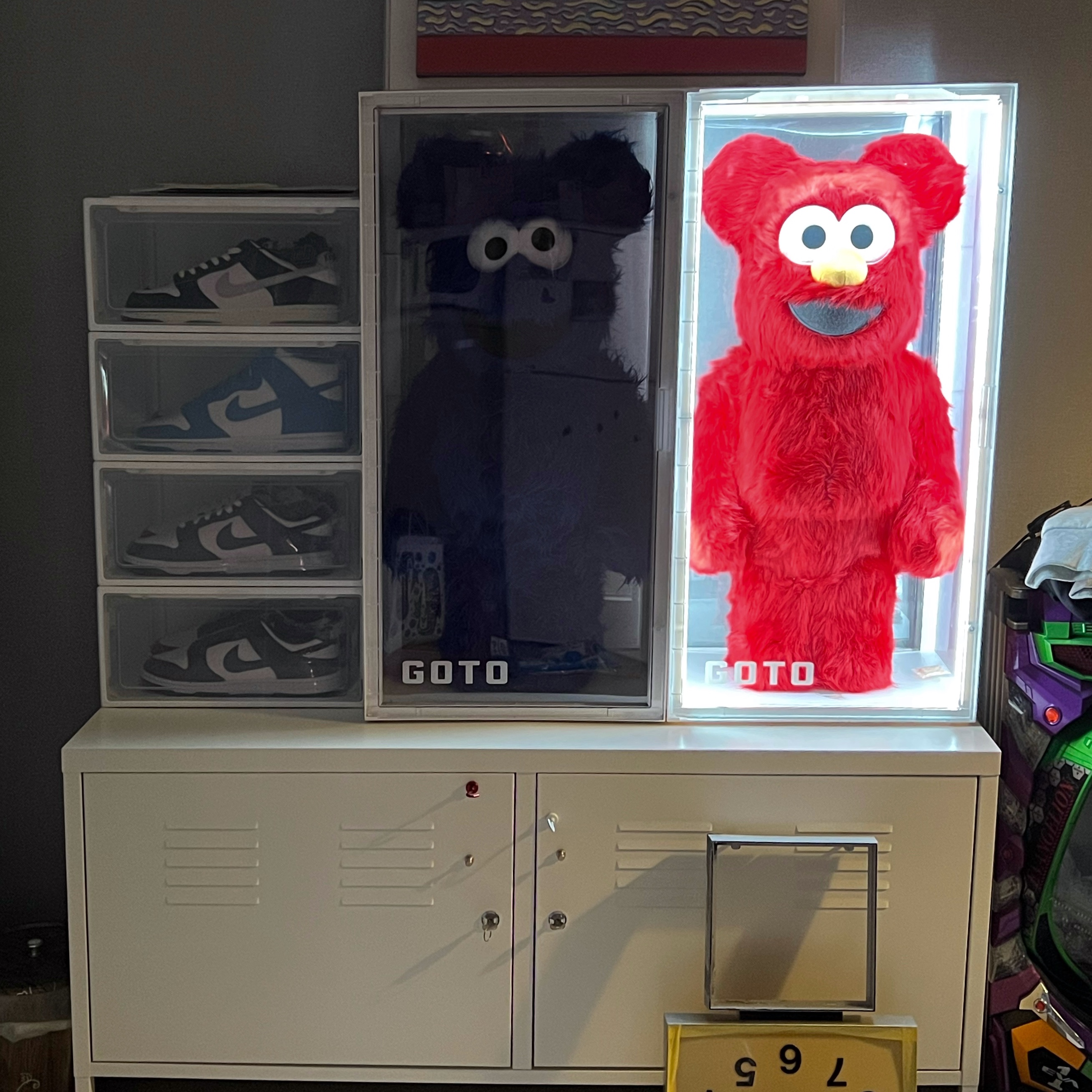 Bearbrick Sesame Street Elmo Costume Ver. 2 1000% 착용 스타일