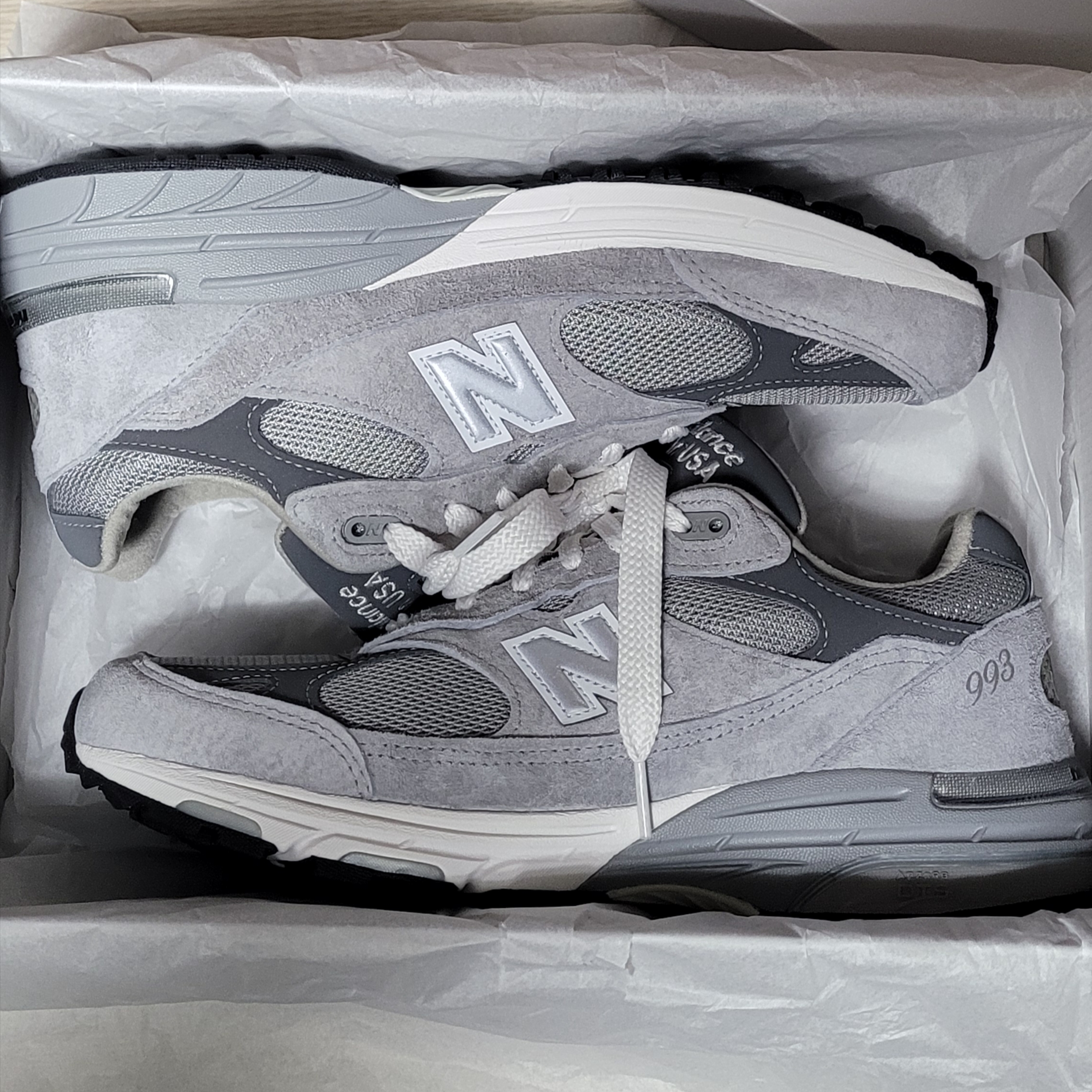 New Balance 993 Made in USA Grey - D Standard, (W) New Balance 993 Made in USA Grey - B Standard 착용 스타일 - 1