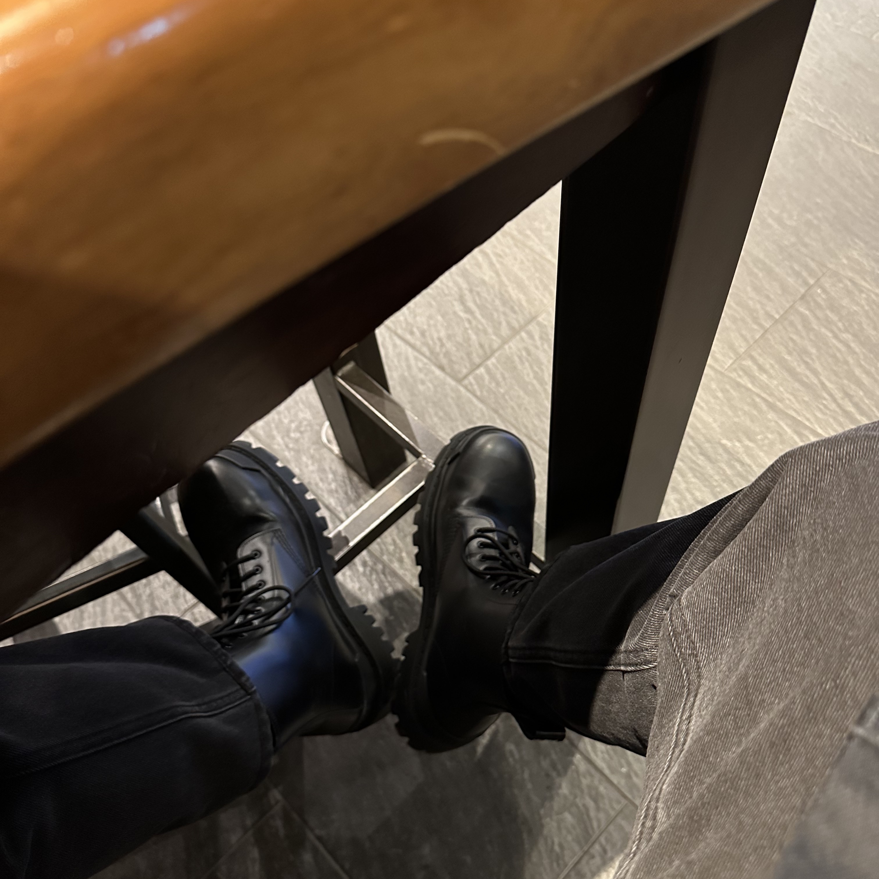 Balenciaga Strike 20mm Lace-Up Boot Black 착용 스타일