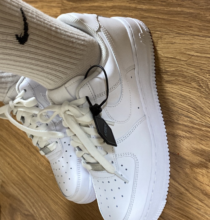 (W) Nike Air Force 1 '07 Low White 착용 스타일 - 2