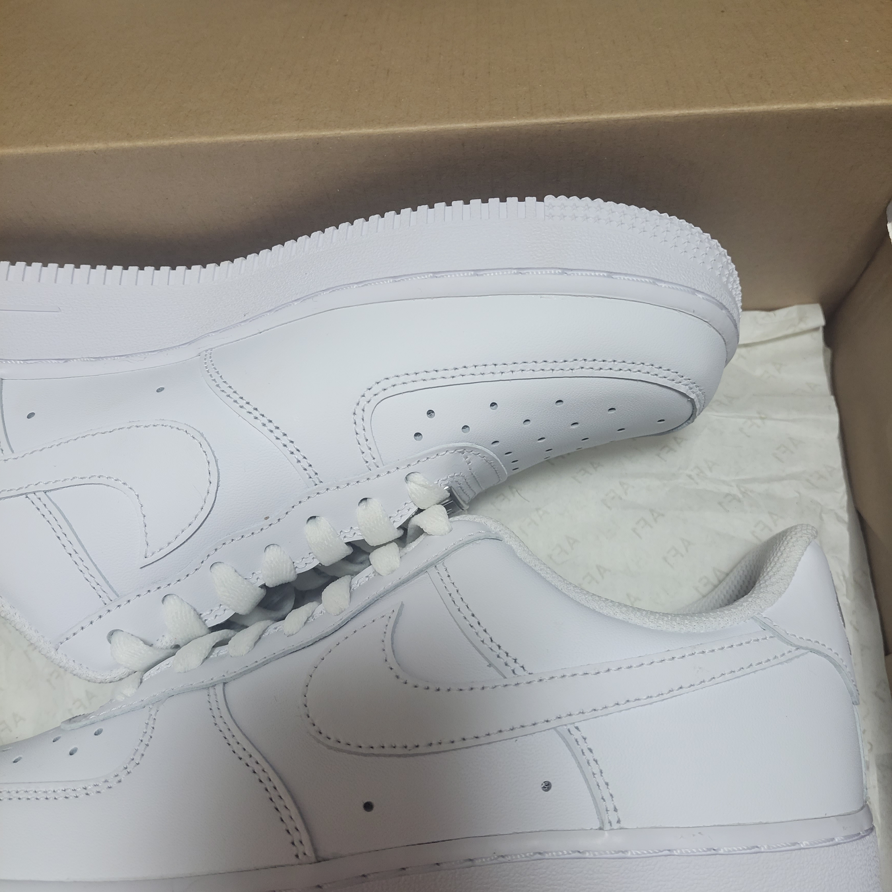 Nike Air Force 1 '07 Low White 착용 스타일