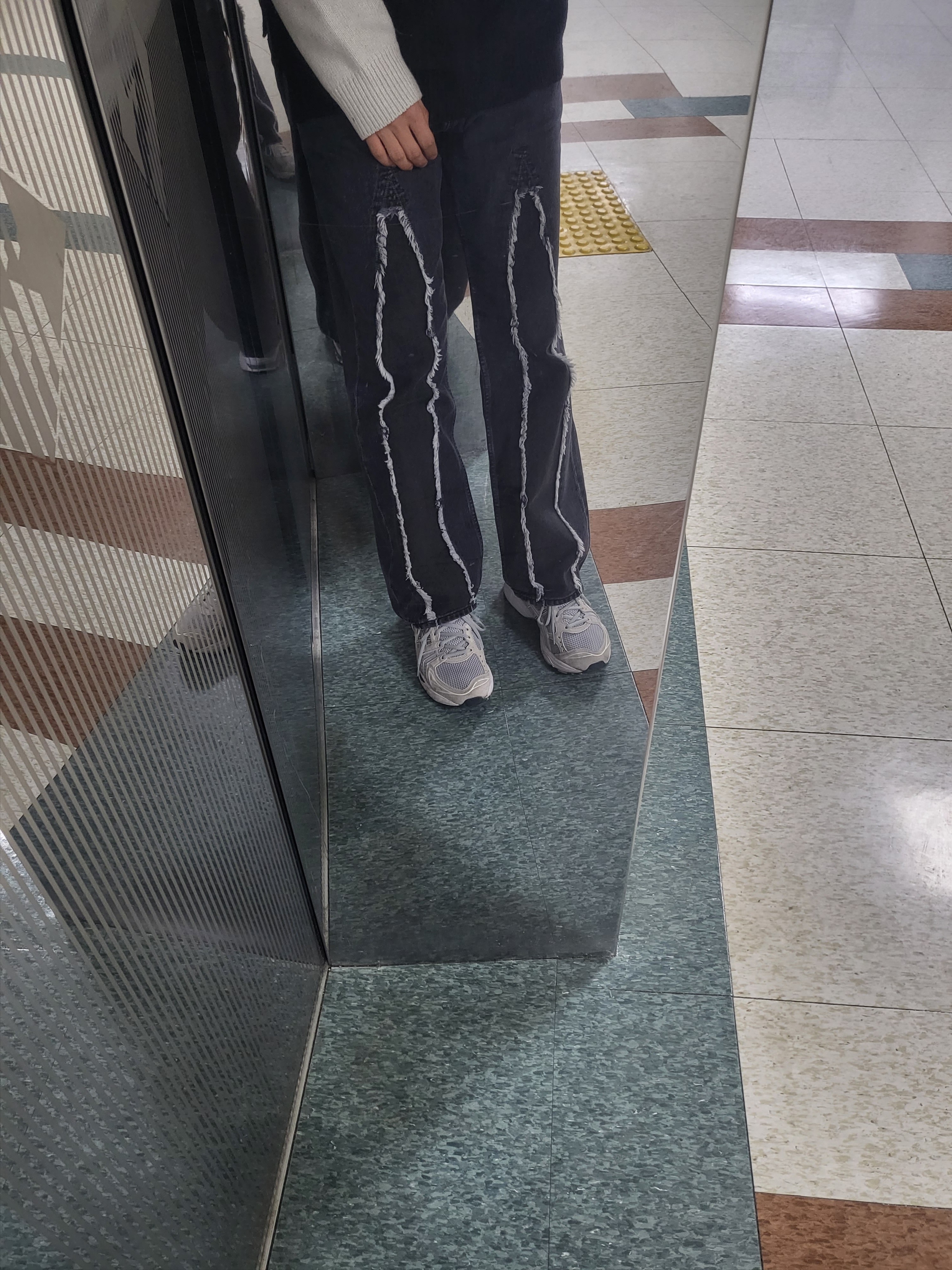 Our Legacy Third Cut Slash Denim Black, Asics Gel-Kayano 14 Piedmont Grey 착용 스타일