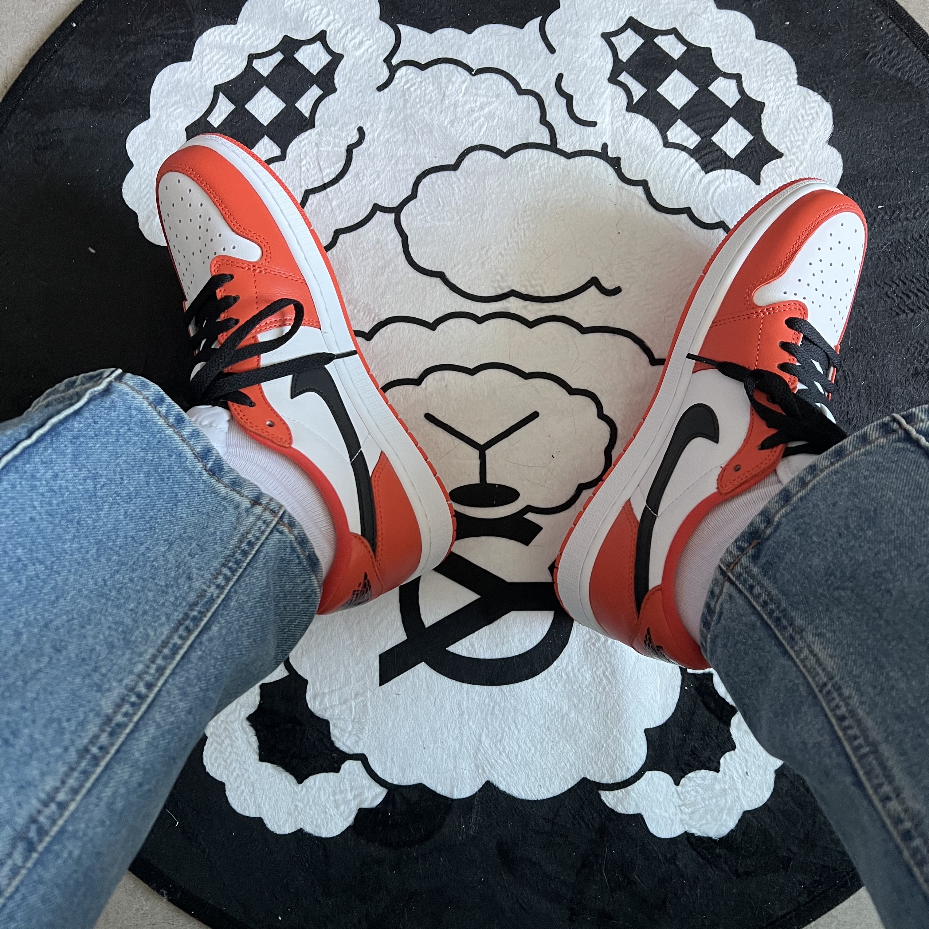 Jordan 1 Low OG Starfish 착용 스타일 - 2