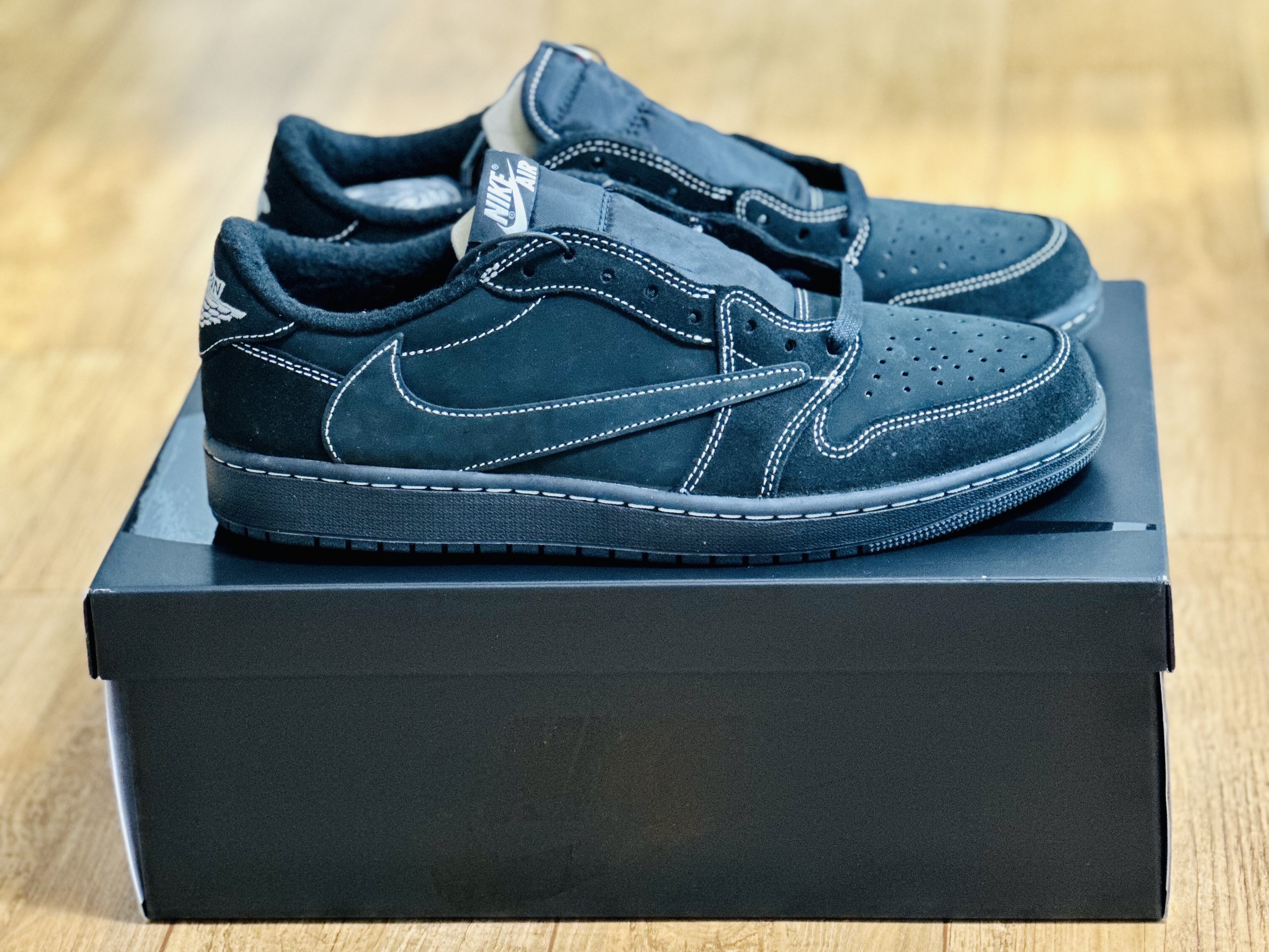 Jordan 1 x Travis Scott Retro Low OG SP Black Phantom 착용 스타일