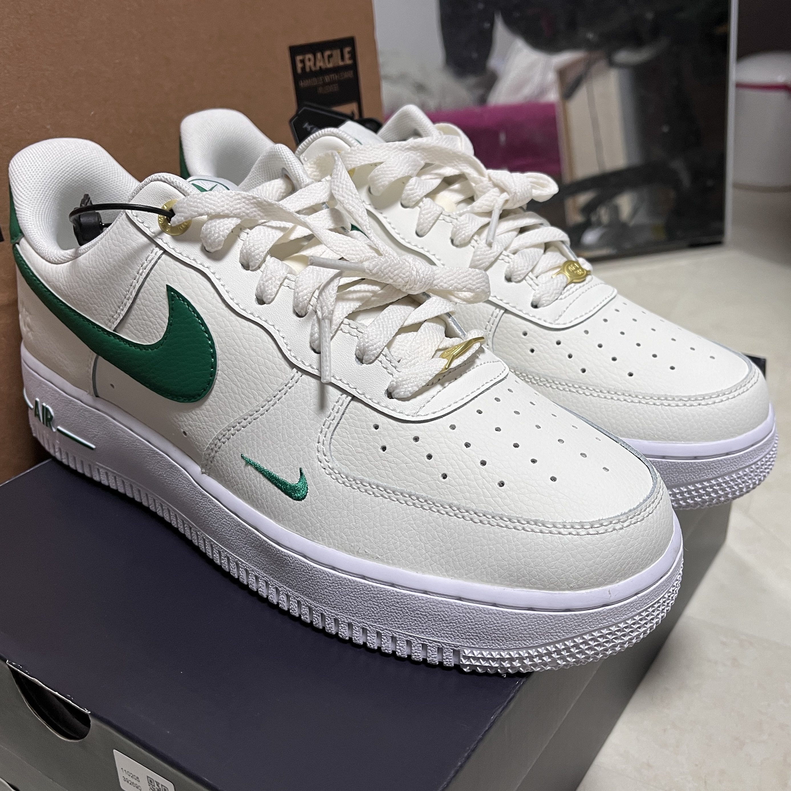 Nike Air Force 1 '07 LV8 40th Anniversary Join Forces Sail Malachite 착용 스타일 - 1