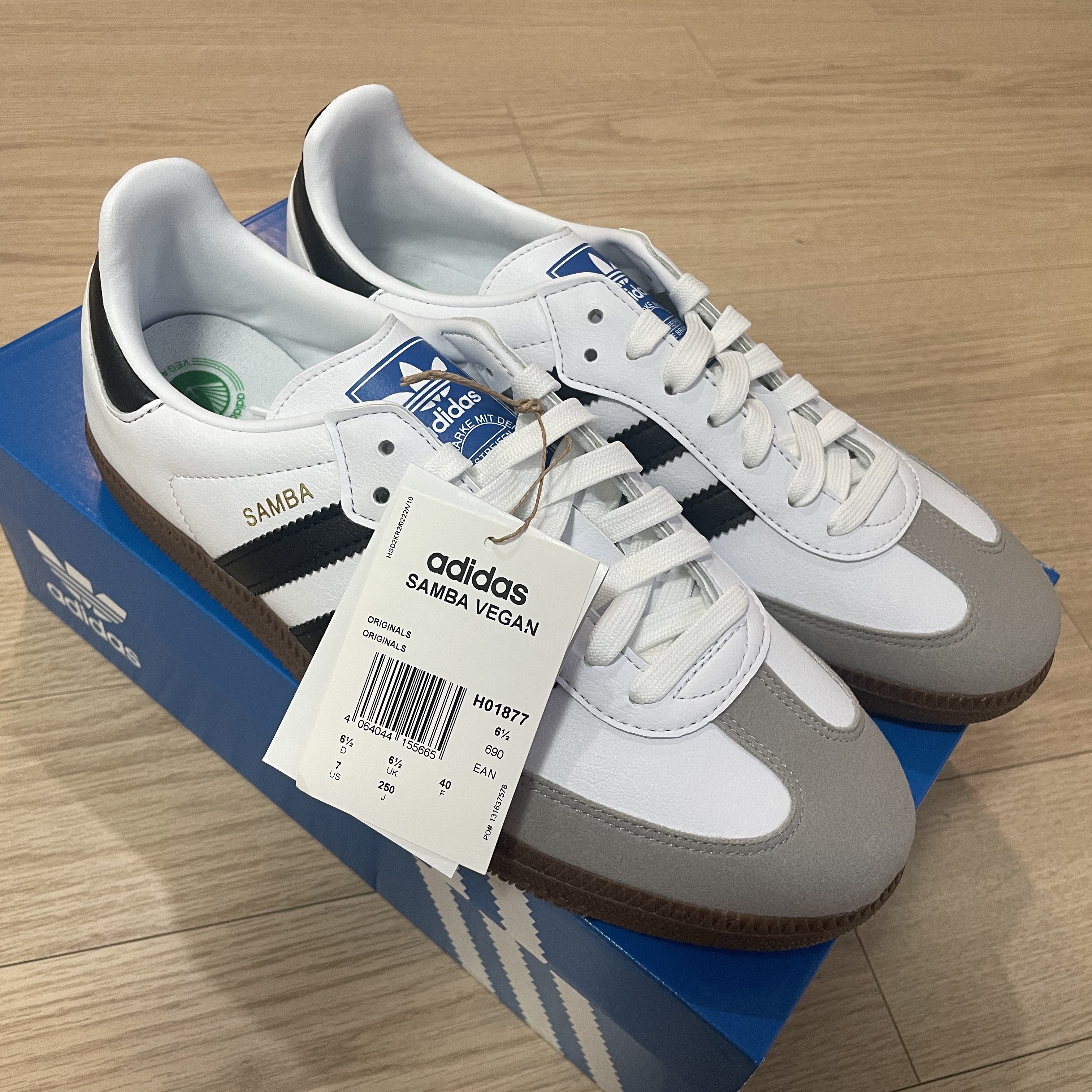 Adidas Samba Vegan White Black 착용 스타일