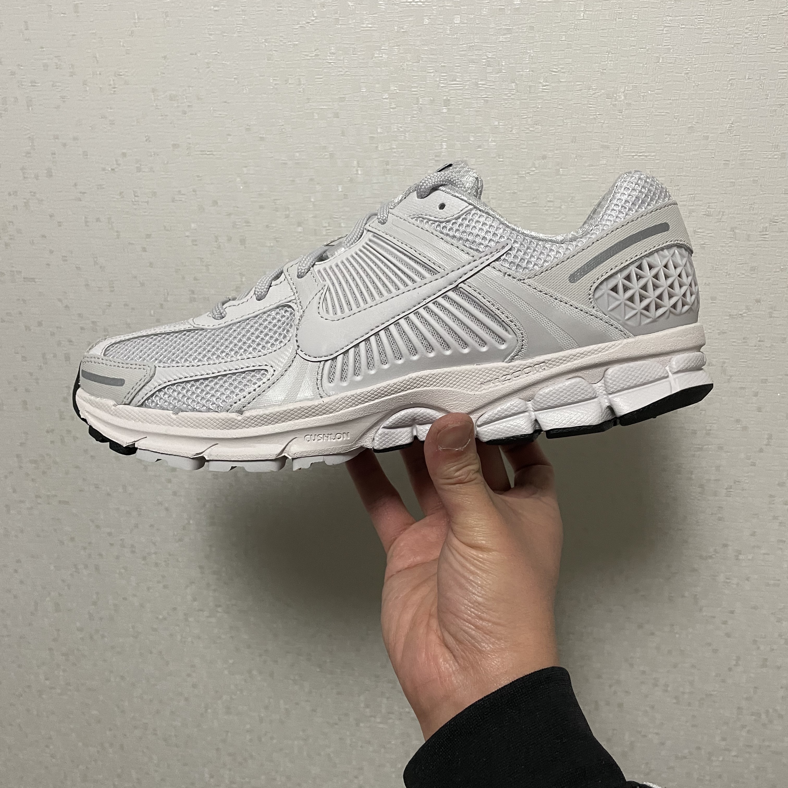 Nike Zoom Vomero 5 SP Vast Grey 2023 착용 스타일 - 2