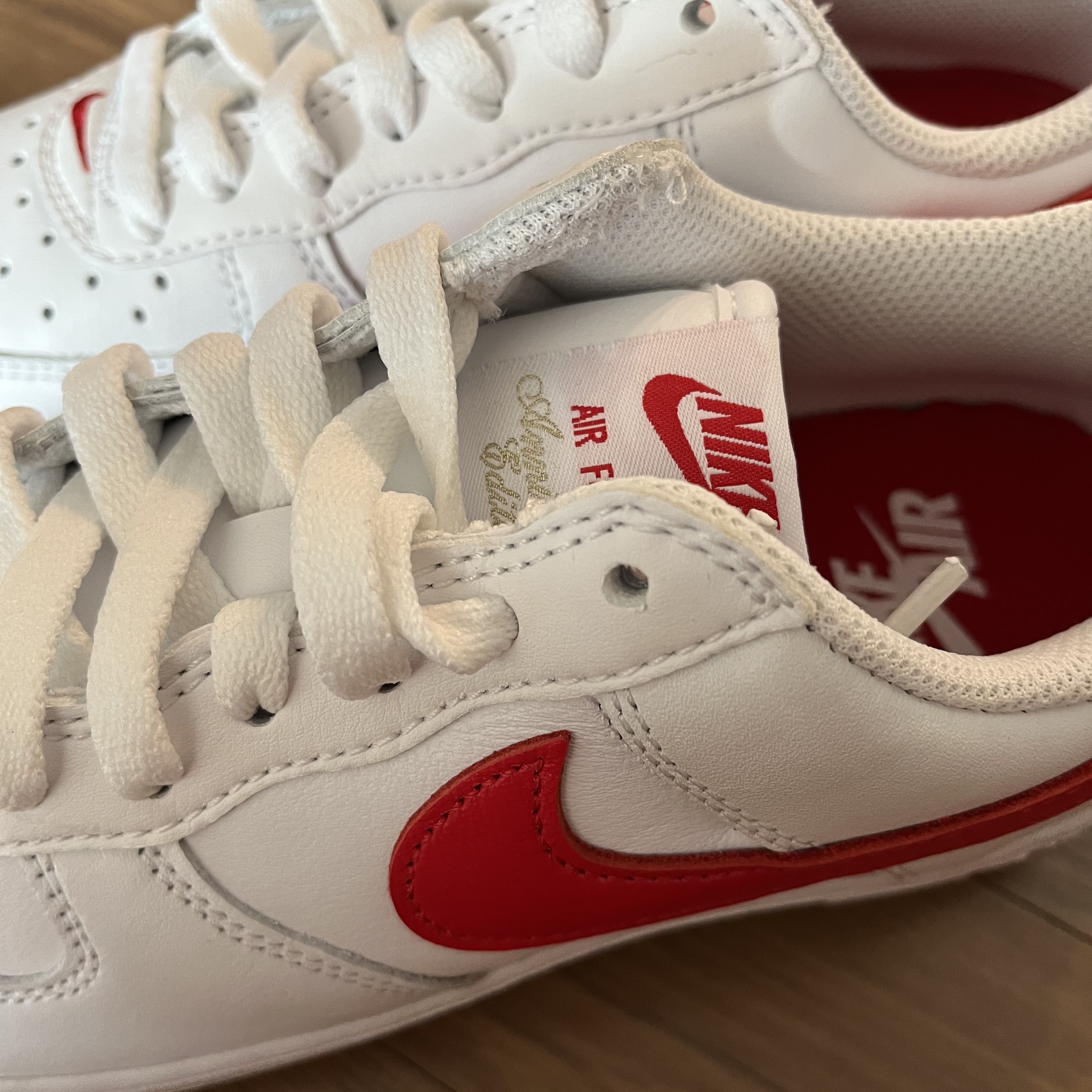 Nike Air Force 1 Low Retro Color of the Month University Red 착용 스타일 - 2