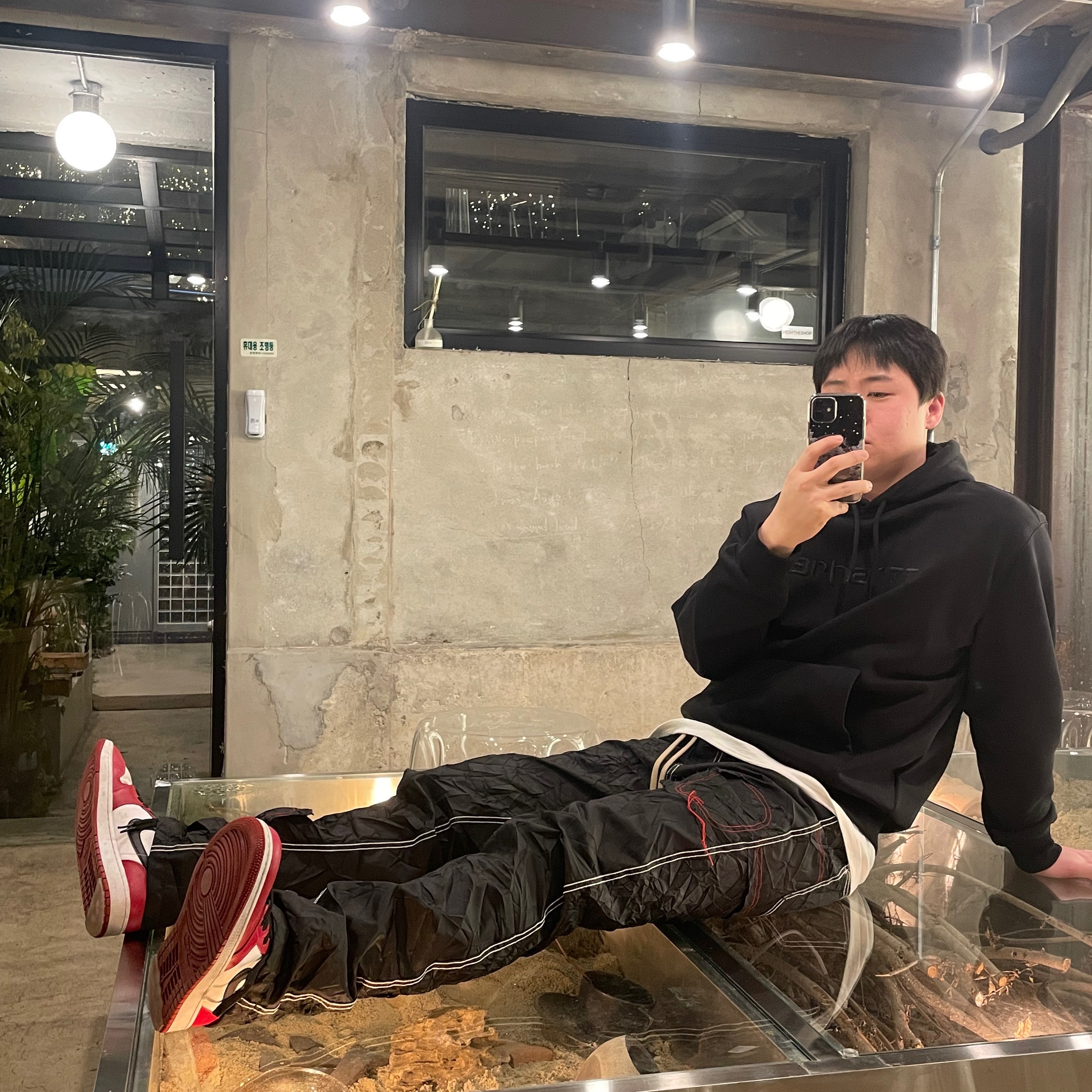 Undermycar Ababell Multi Flap Oversized Bomber Beluga - 22SS, Jordan 1 Mid Chicago 2020 착용 스타일 - 2