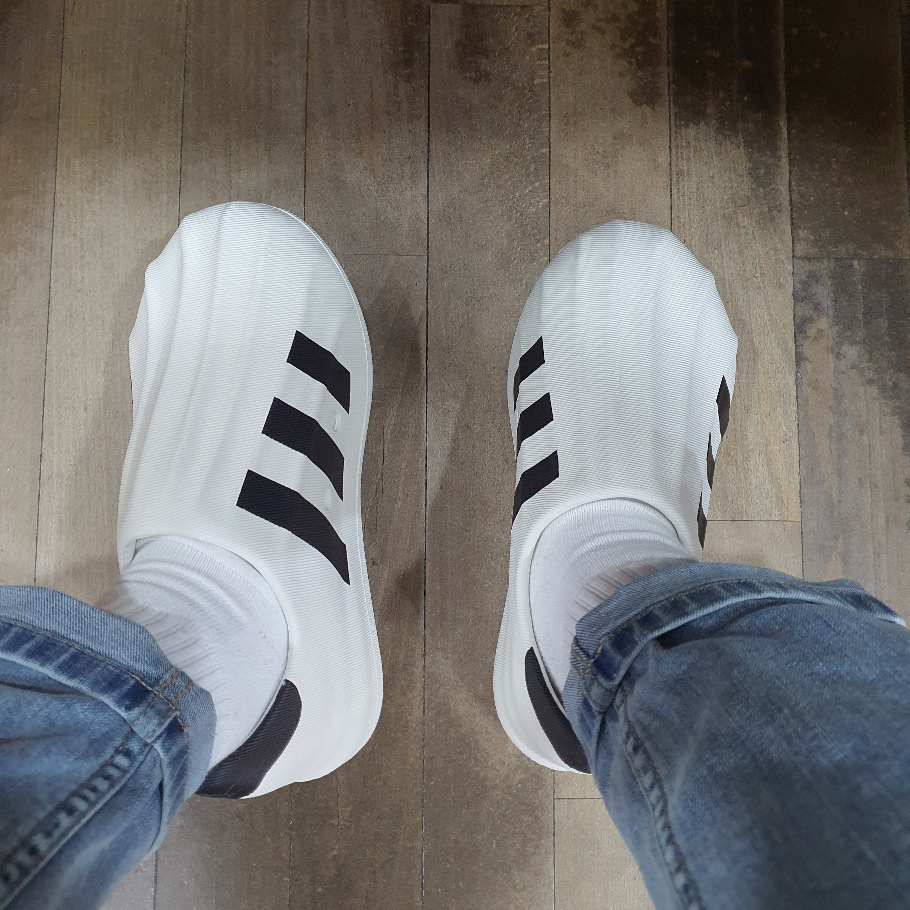 Adidas Adifom Superstar Core White 착용 스타일