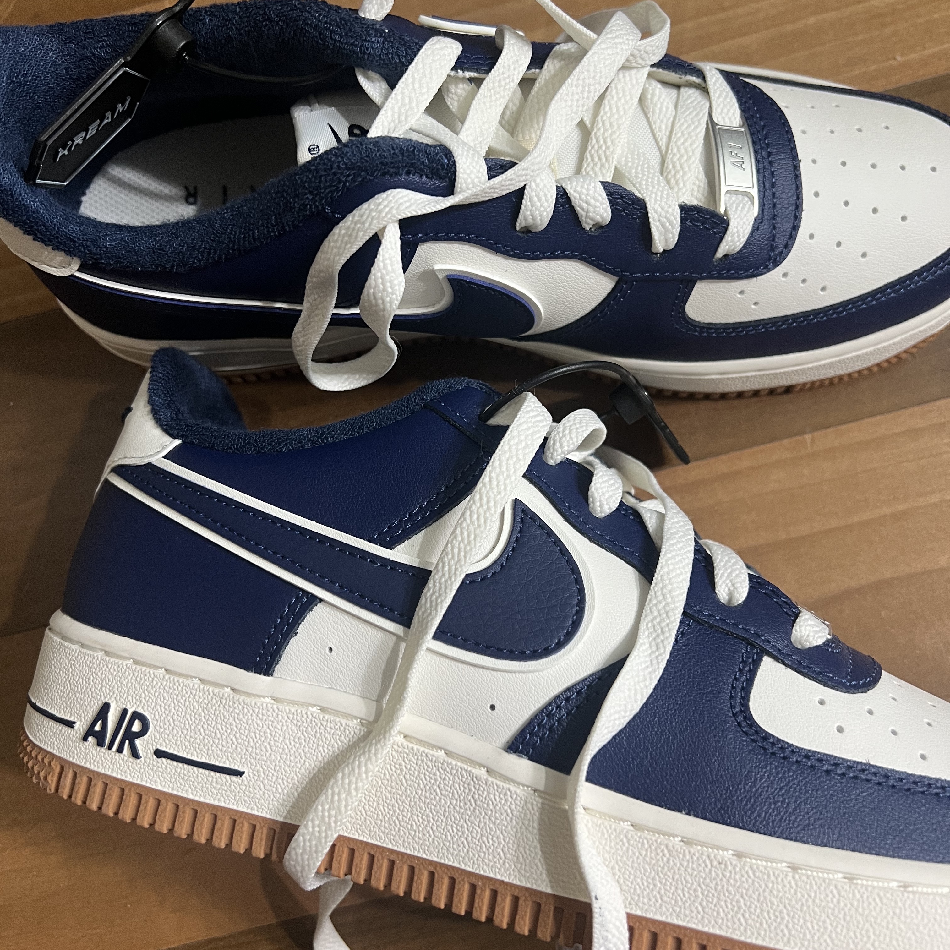 (GS) Nike Air Force 1 LV8 3 Midnight Navy 착용 스타일 - 1