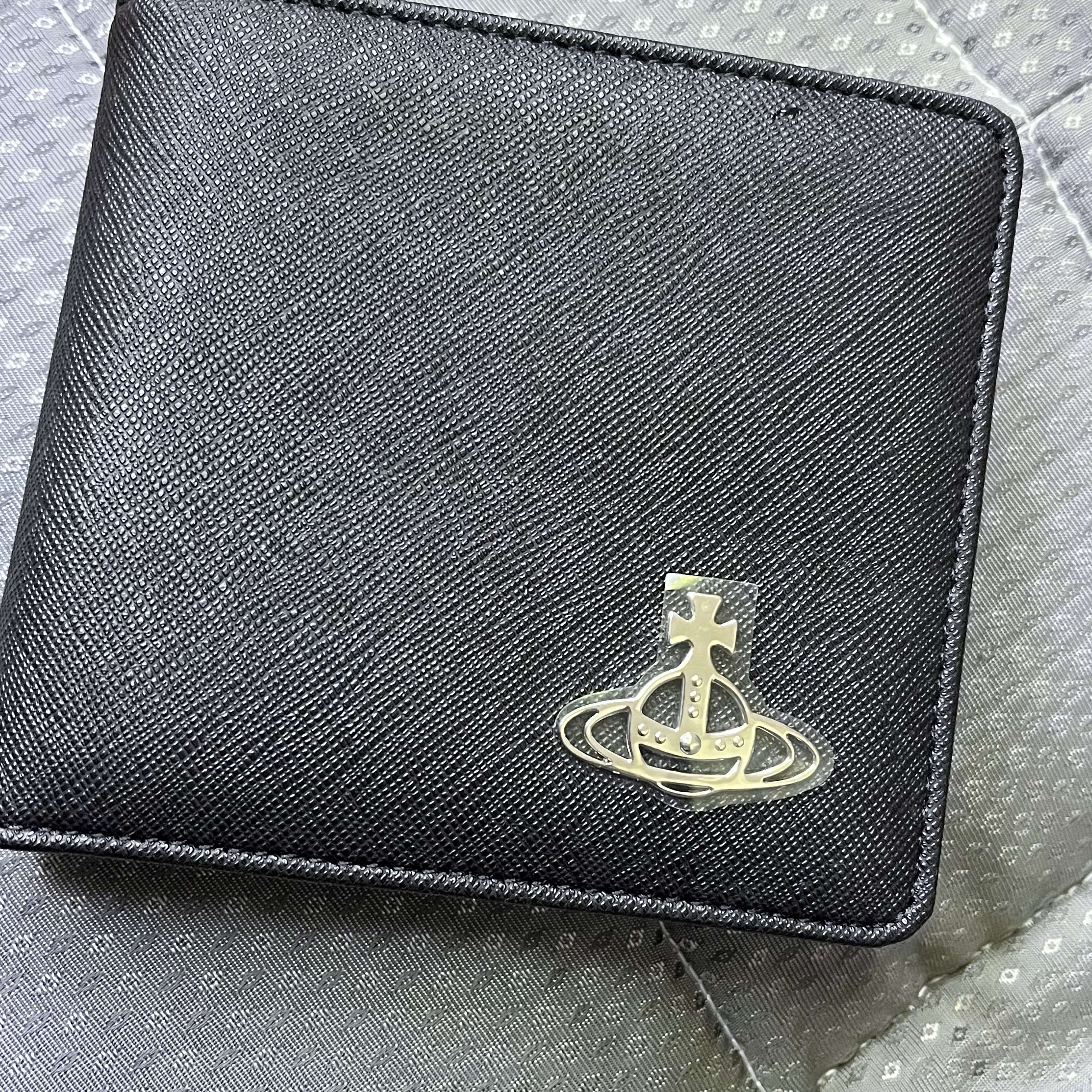 Vivienne Westwood Derby Bill Fold Wallet with Coin Pocket Black 착용 스타일 - 1