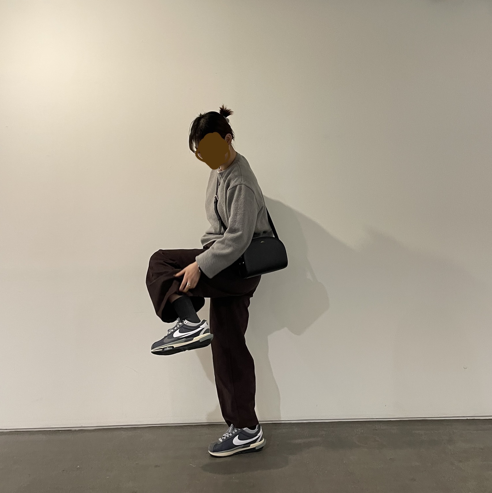 Nike x Sacai Zoom Cortez SP Iron Grey 착용 스타일 - 1