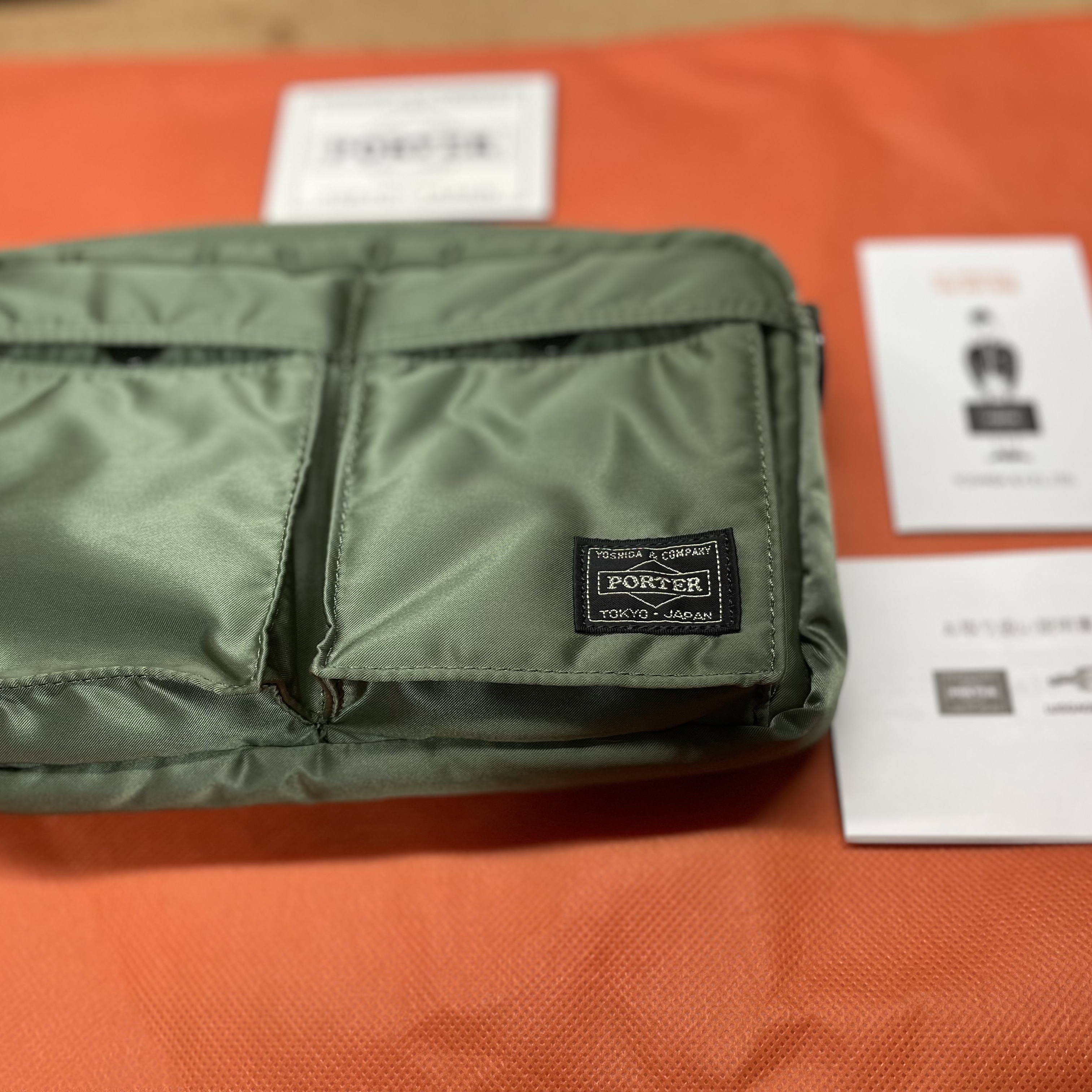 Porter Tanker Shoulder Bag Sage Green 착용 스타일