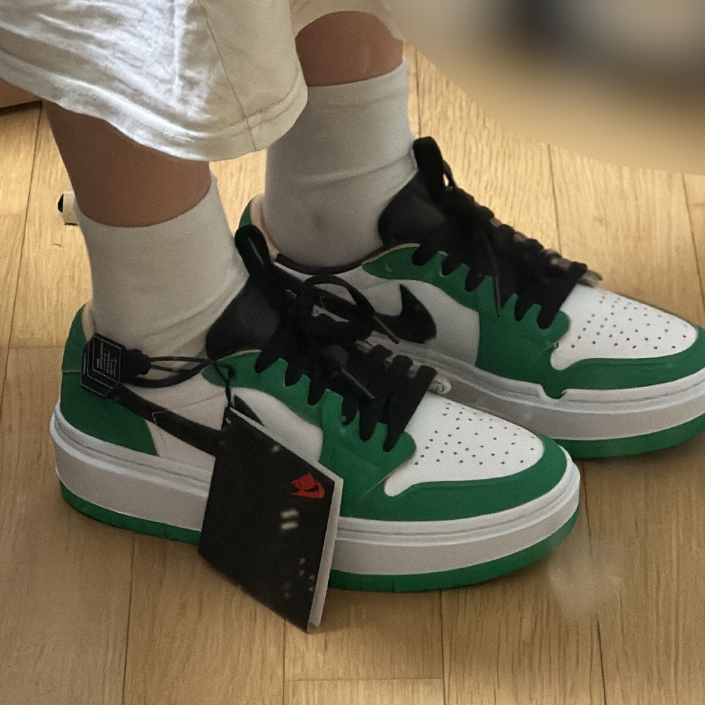 (W) Jordan 1 Elevate Low SE Lucky Green 착용 스타일