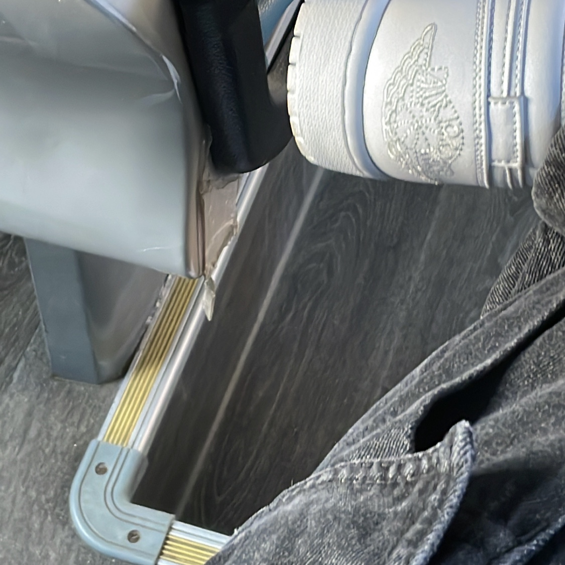 Jordan 1 Low Triple White 착용 스타일