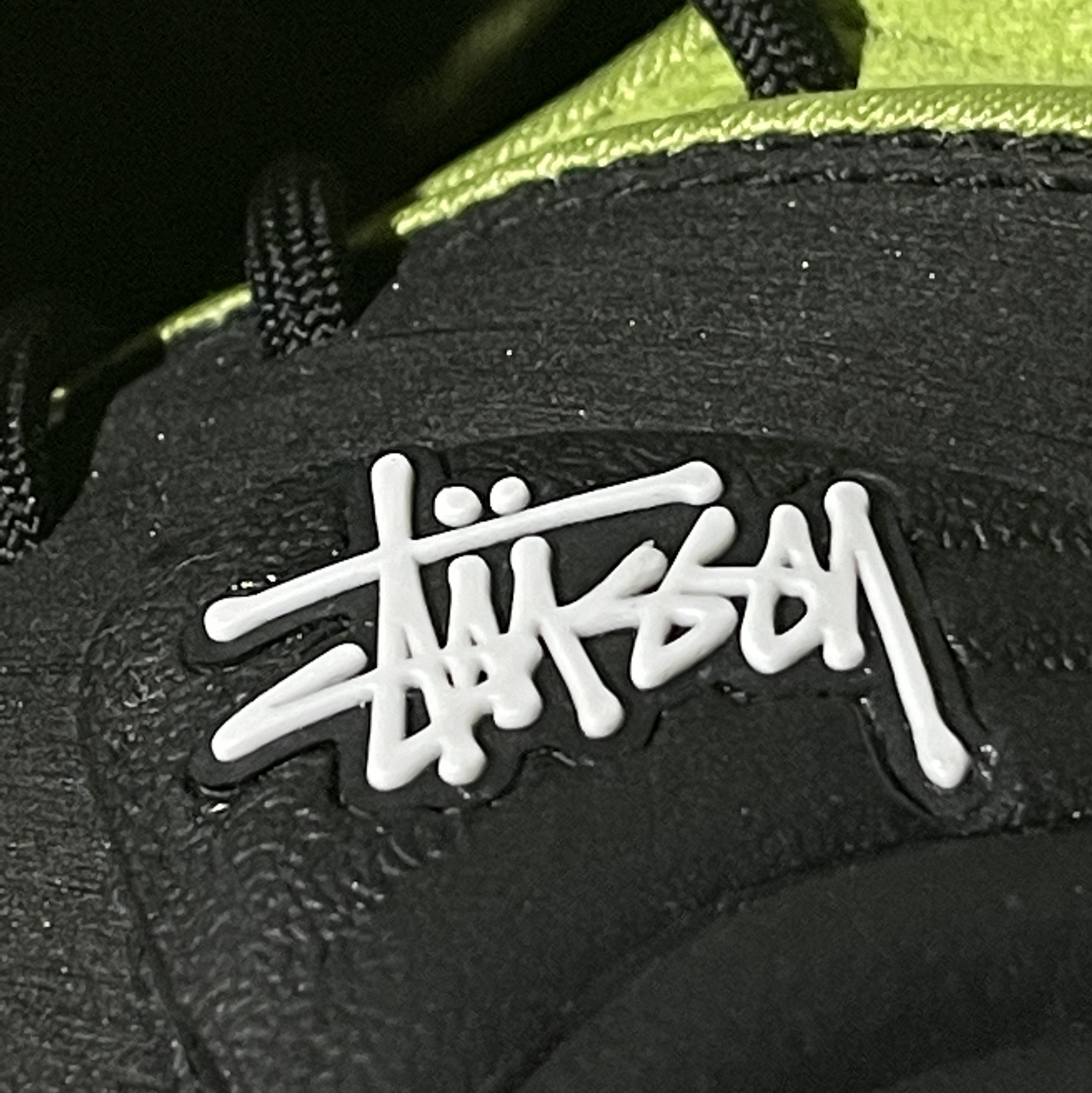 Nike x Stussy Air Penny II Vivid Green and Black 착용 스타일 - 1