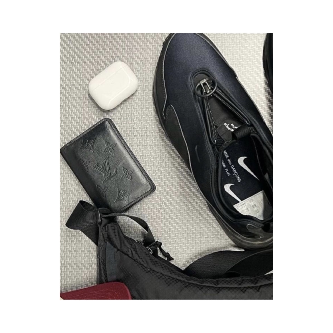 Nike x Comme des Garcons Homme Plus Air Max Sunder SP White Black, Nike x Comme des Garcons Homme Plus Air Max Sunder SP Black 착용 스타일 - 2
