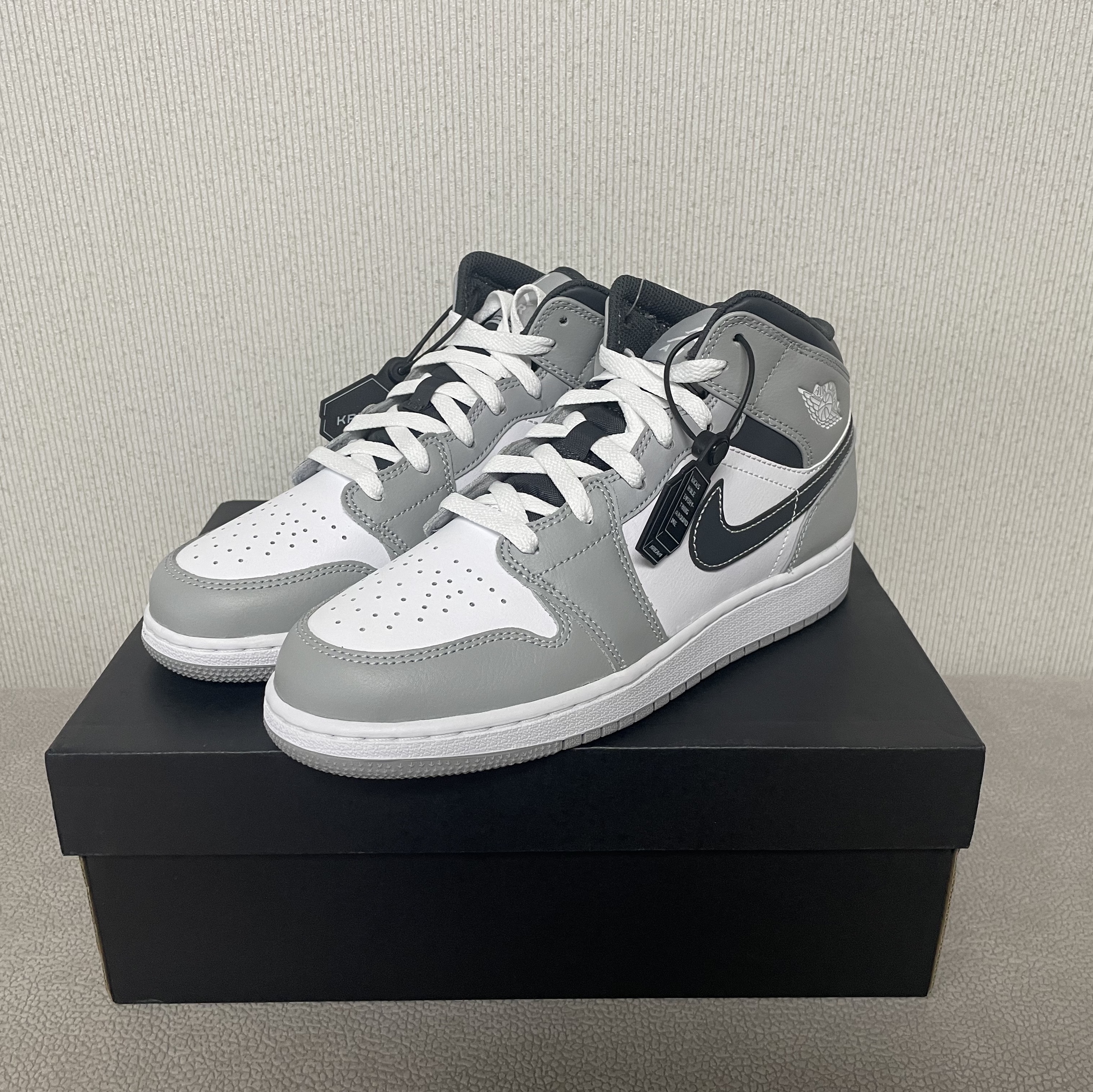 (GS) Jordan 1 Mid Light Smoke Grey Anthracite 착용 스타일