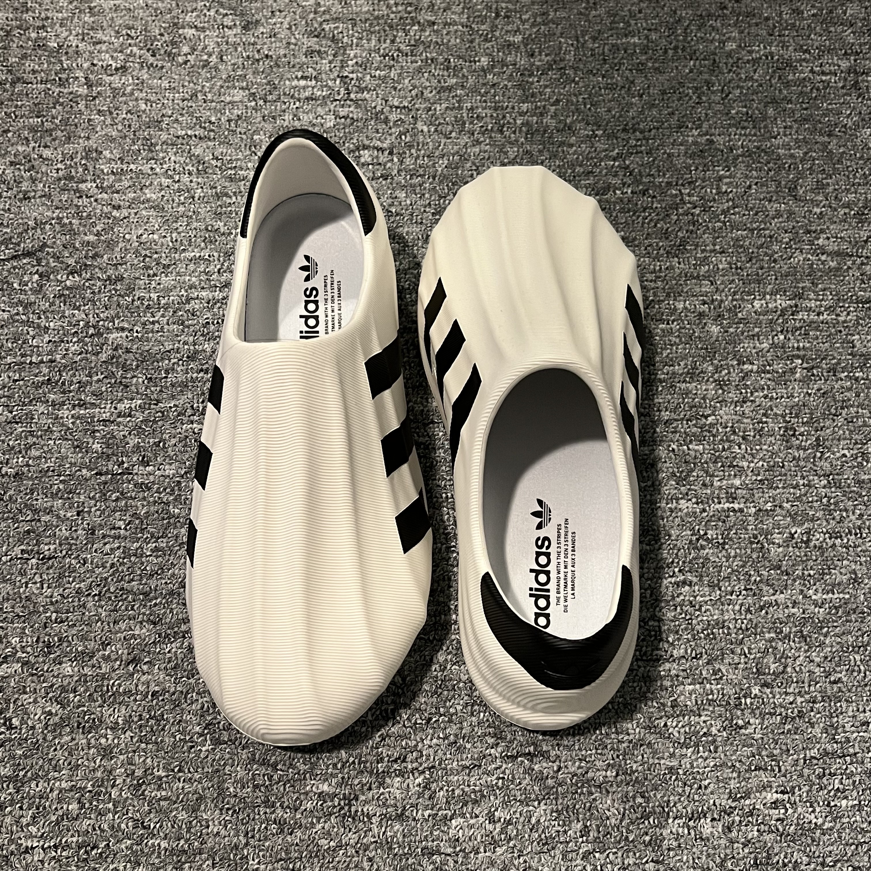 Adidas Adifom Superstar Core White 착용 스타일 - 2