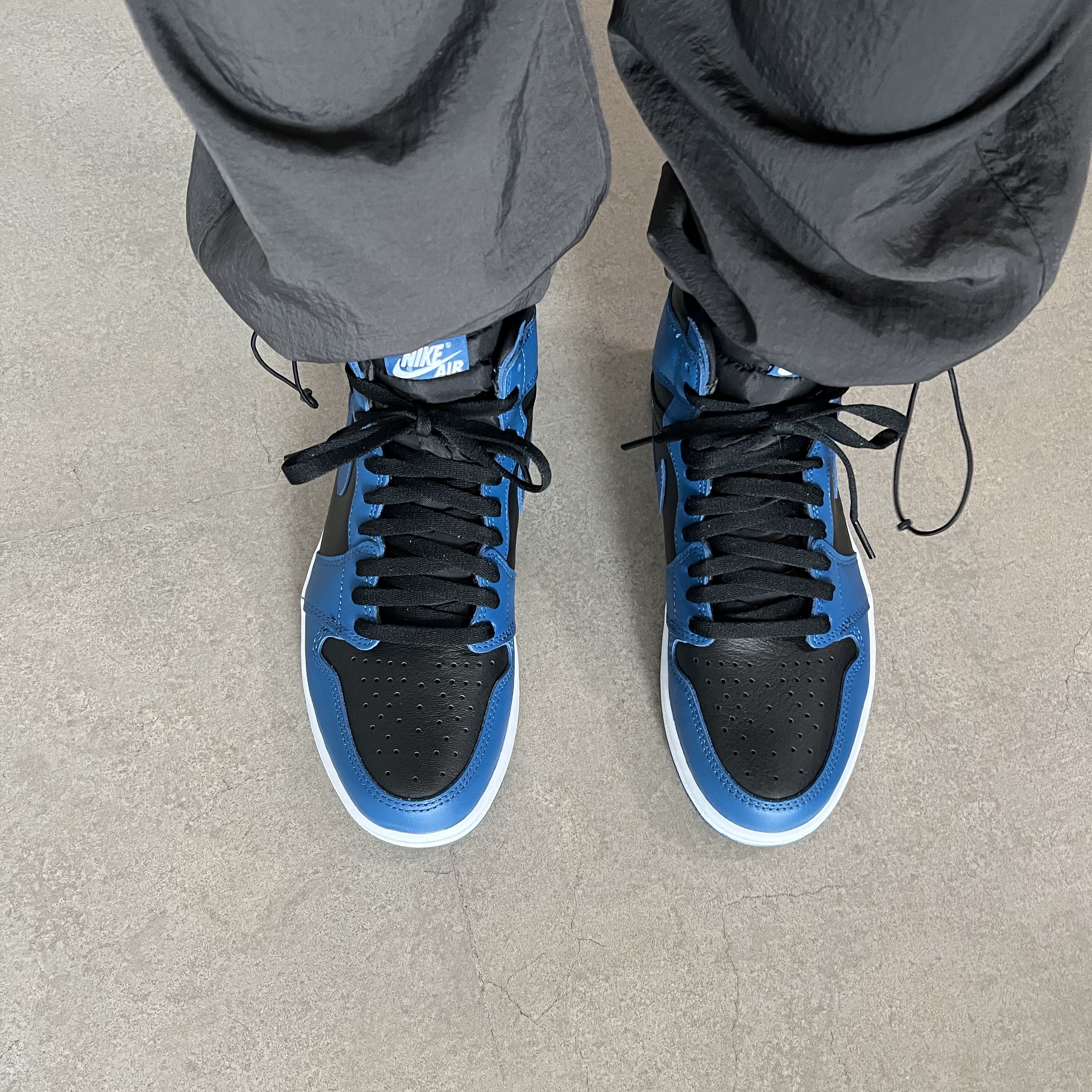 Jordan 1 Retro High OG Dark Marina Blue 착용 스타일 - 2